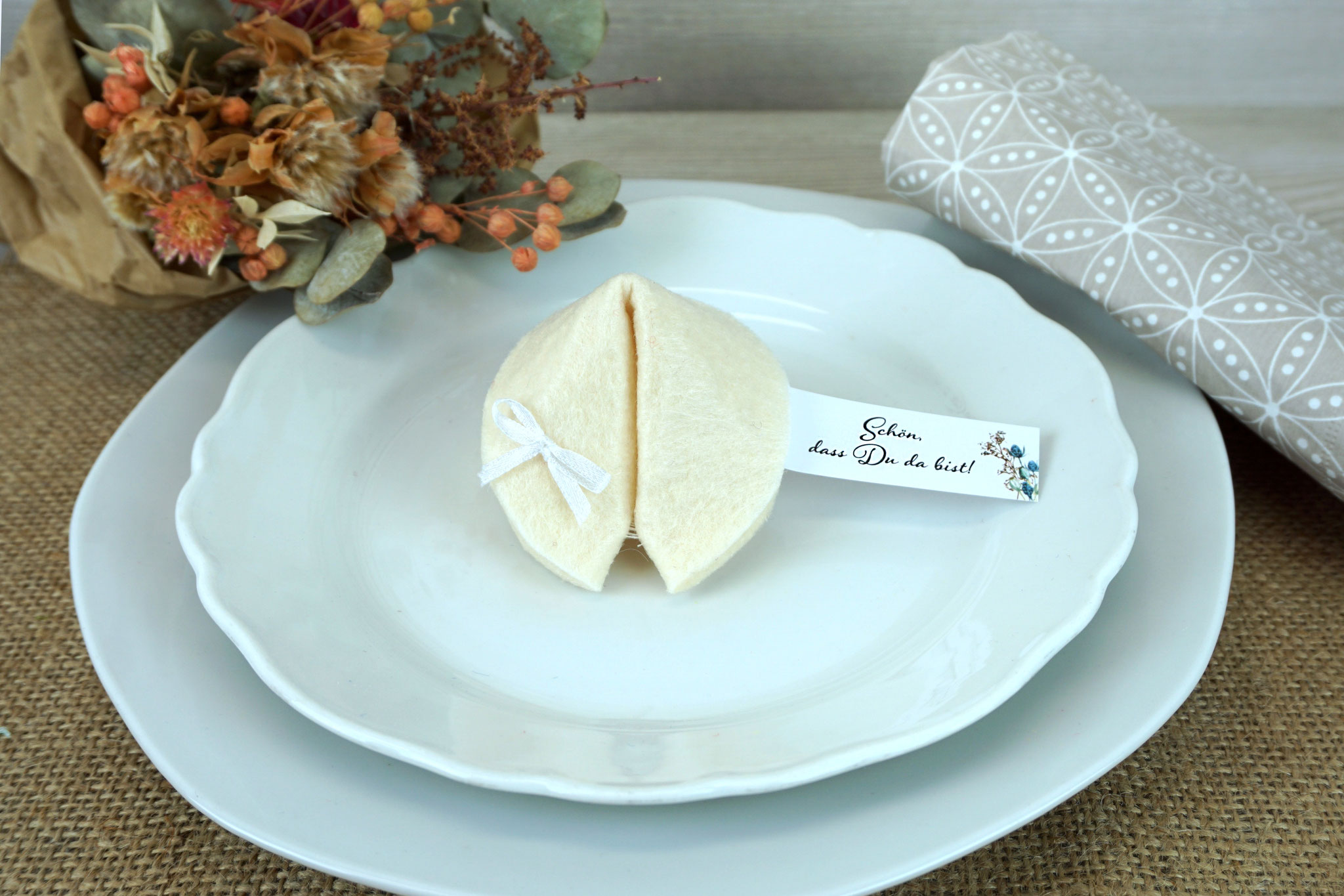 Filzkeks klein Beige, Fähnchen Design Boho