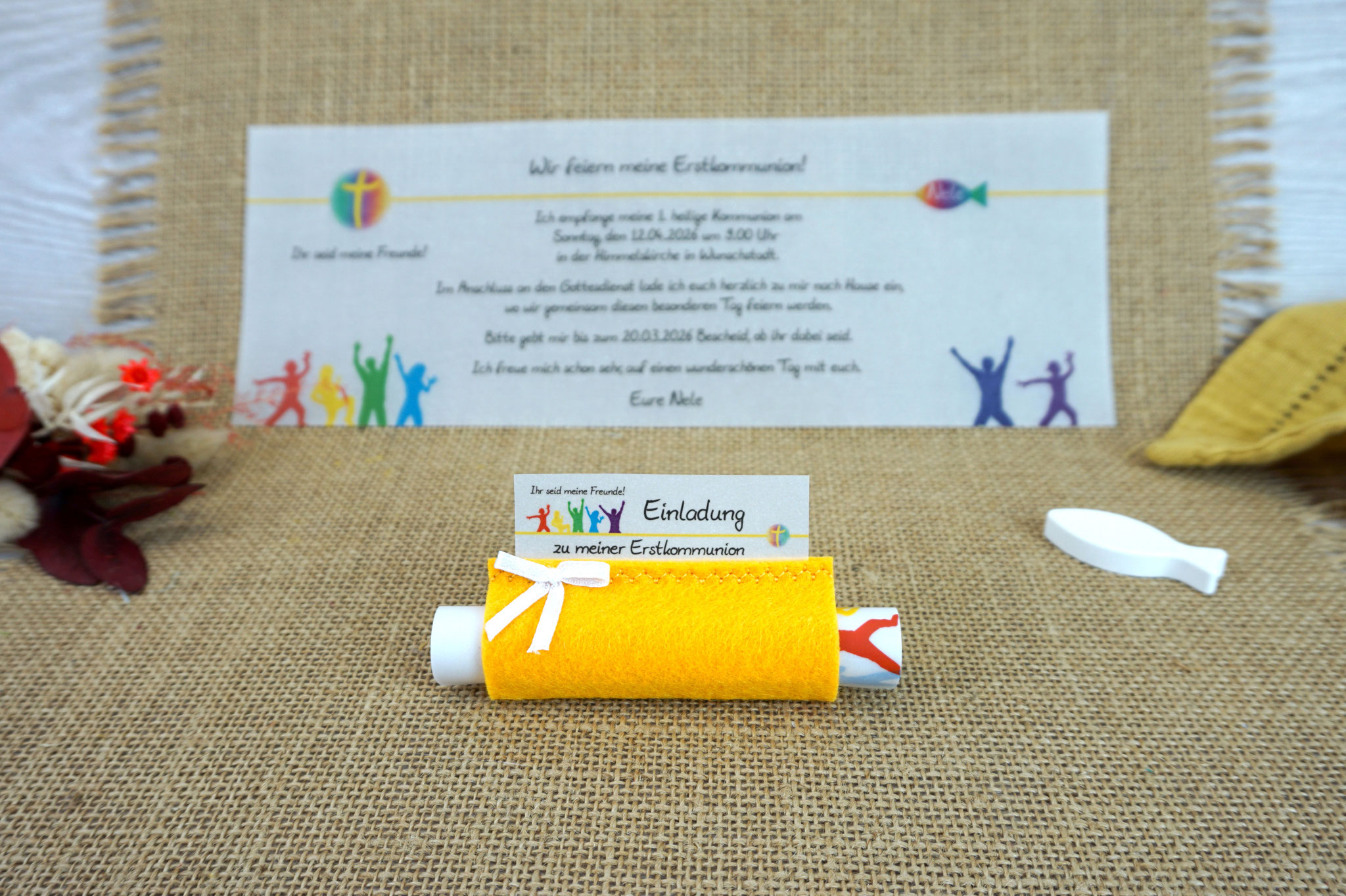 Design "Ihr seid meine Freunde!" - Regenbogenfarben - Filz Gelb - mit Schleife