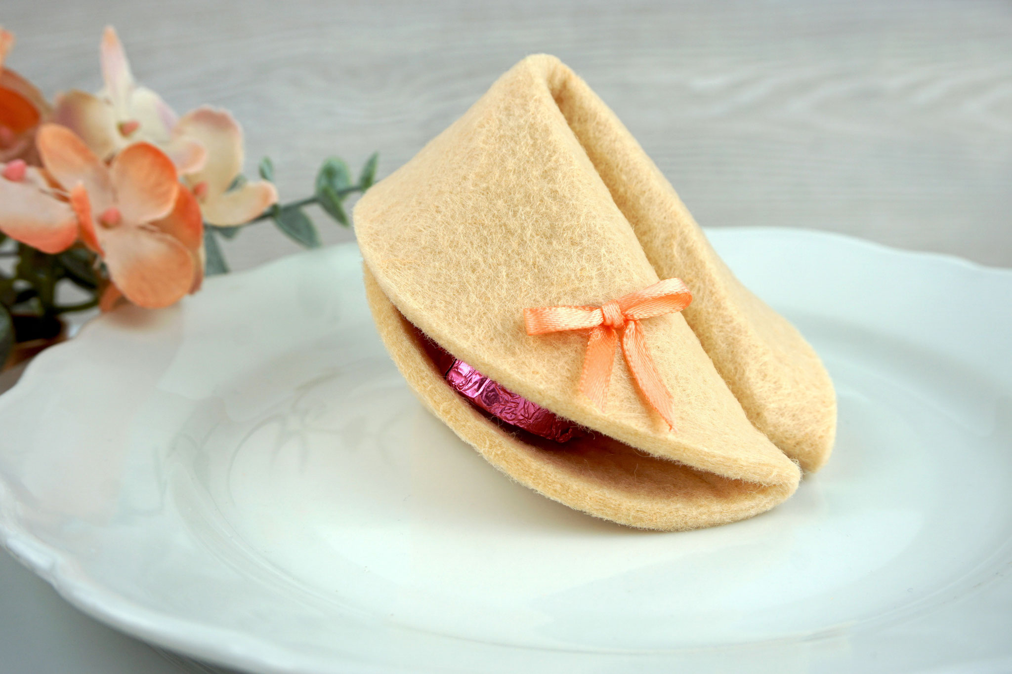Filzkeks groß - Farbe Apricot - Seitenansicht