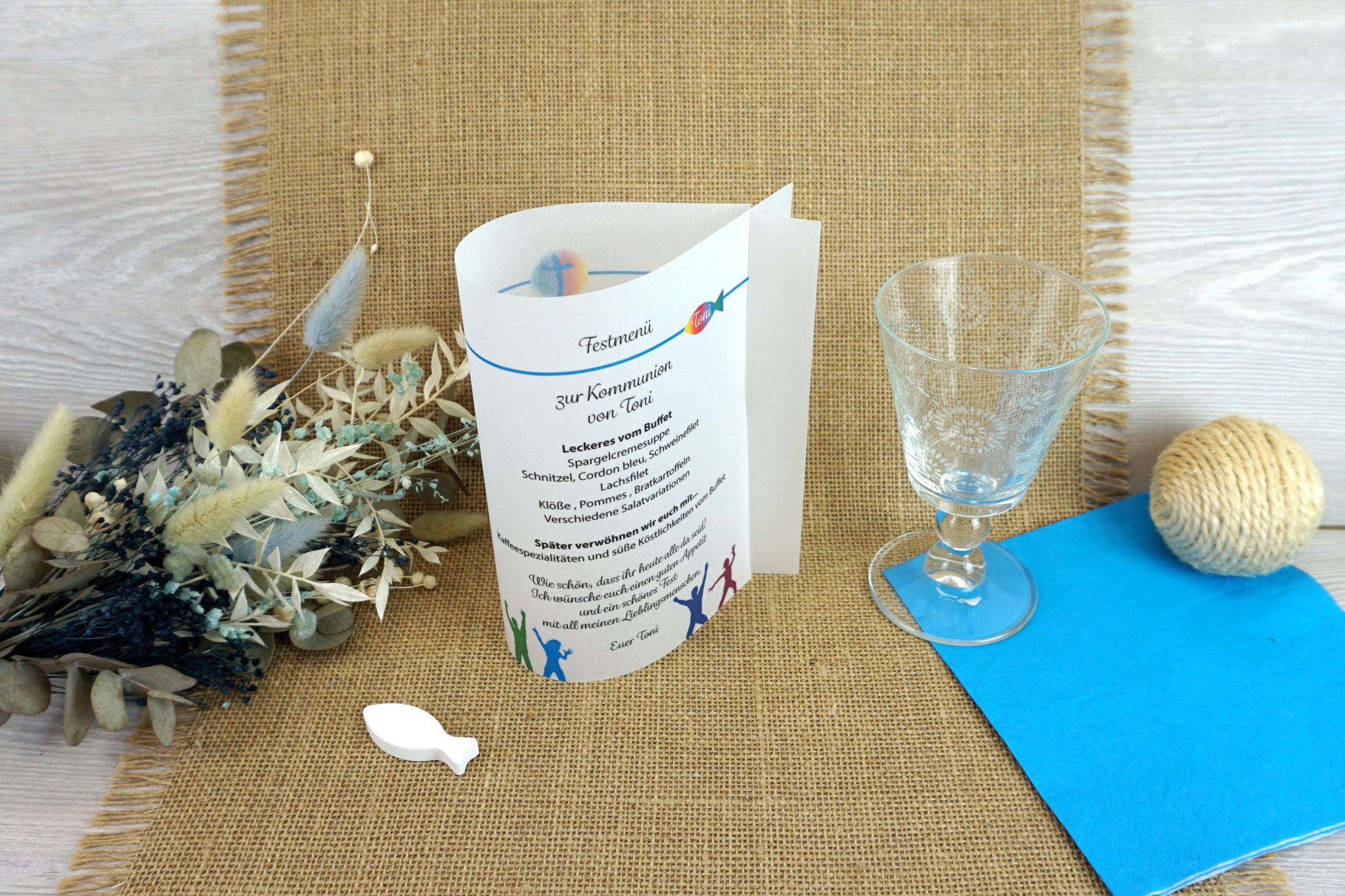 Menükarte in Fischform 17cm - Design "Ihr seid meine Freunde!" - Regenbogenfarben/Blau