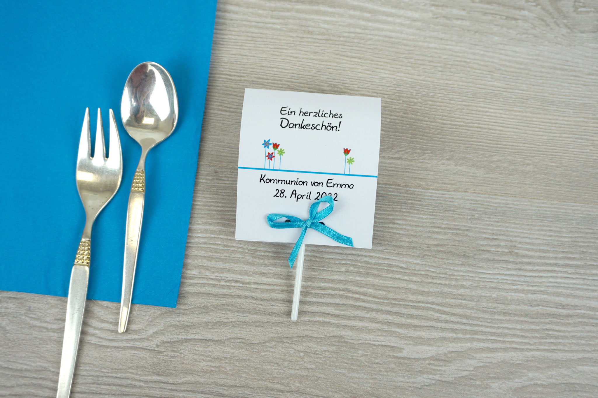 Lutscherkarte Design Blumenwiese Farbe Aqua