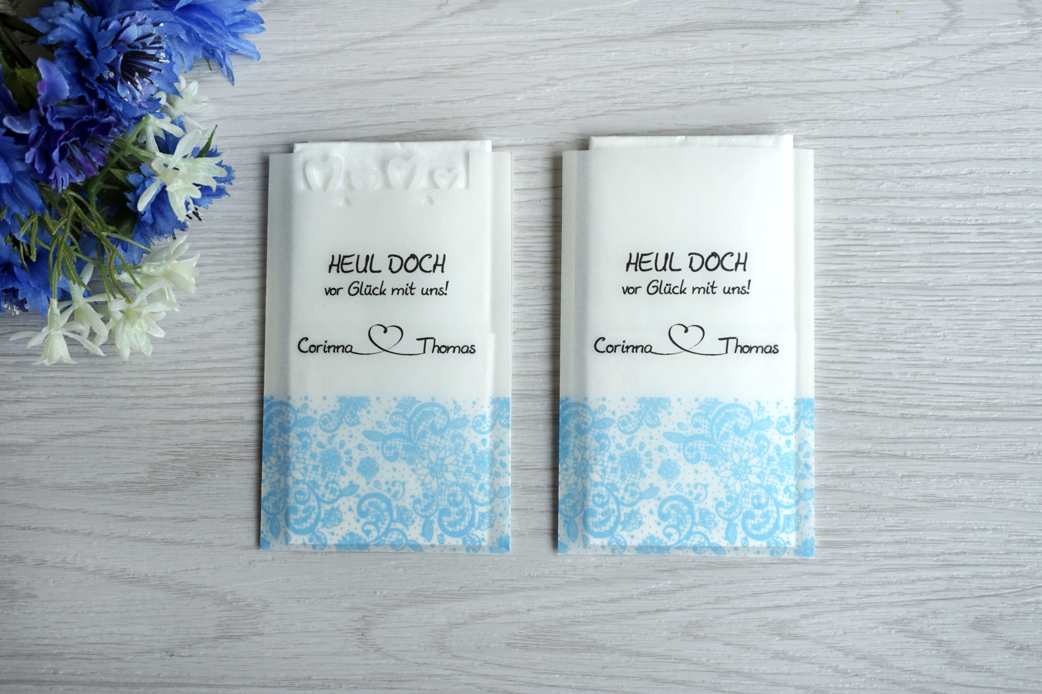 Design Spitzenband, Farbe Blau mit und ohne Herzrand