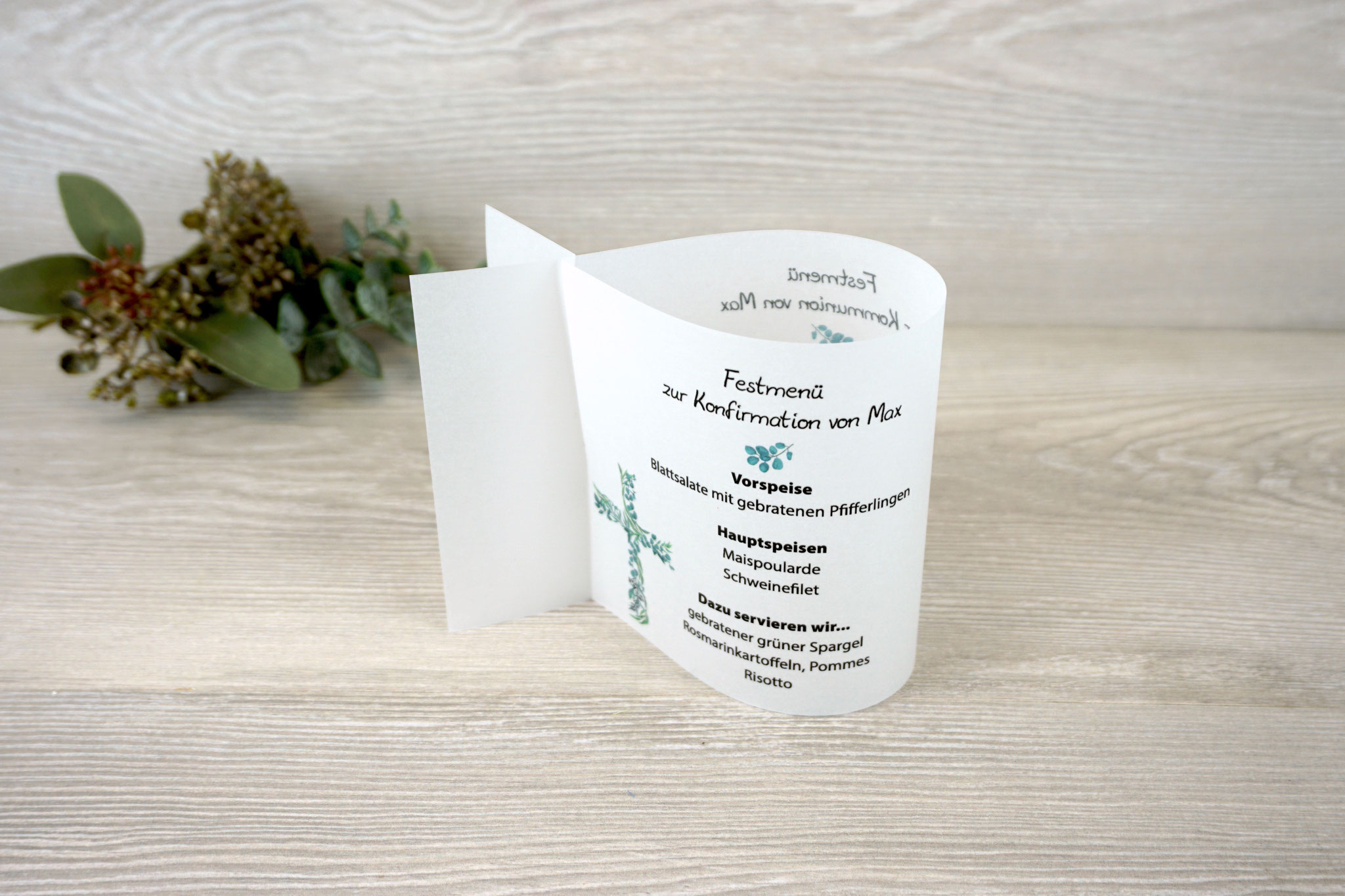 Menükarte Fischform 10,5cm, Design Eukalyptus-Kreuz