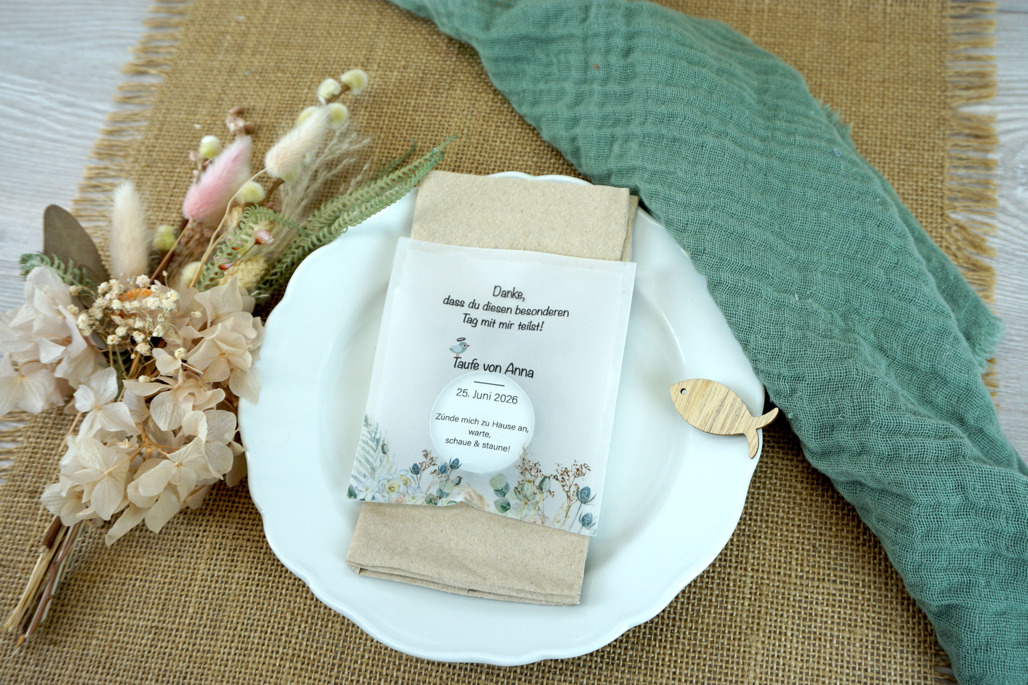Lichtbotschaft als Platzkarte Design "Boho", Schrift Noteworthy