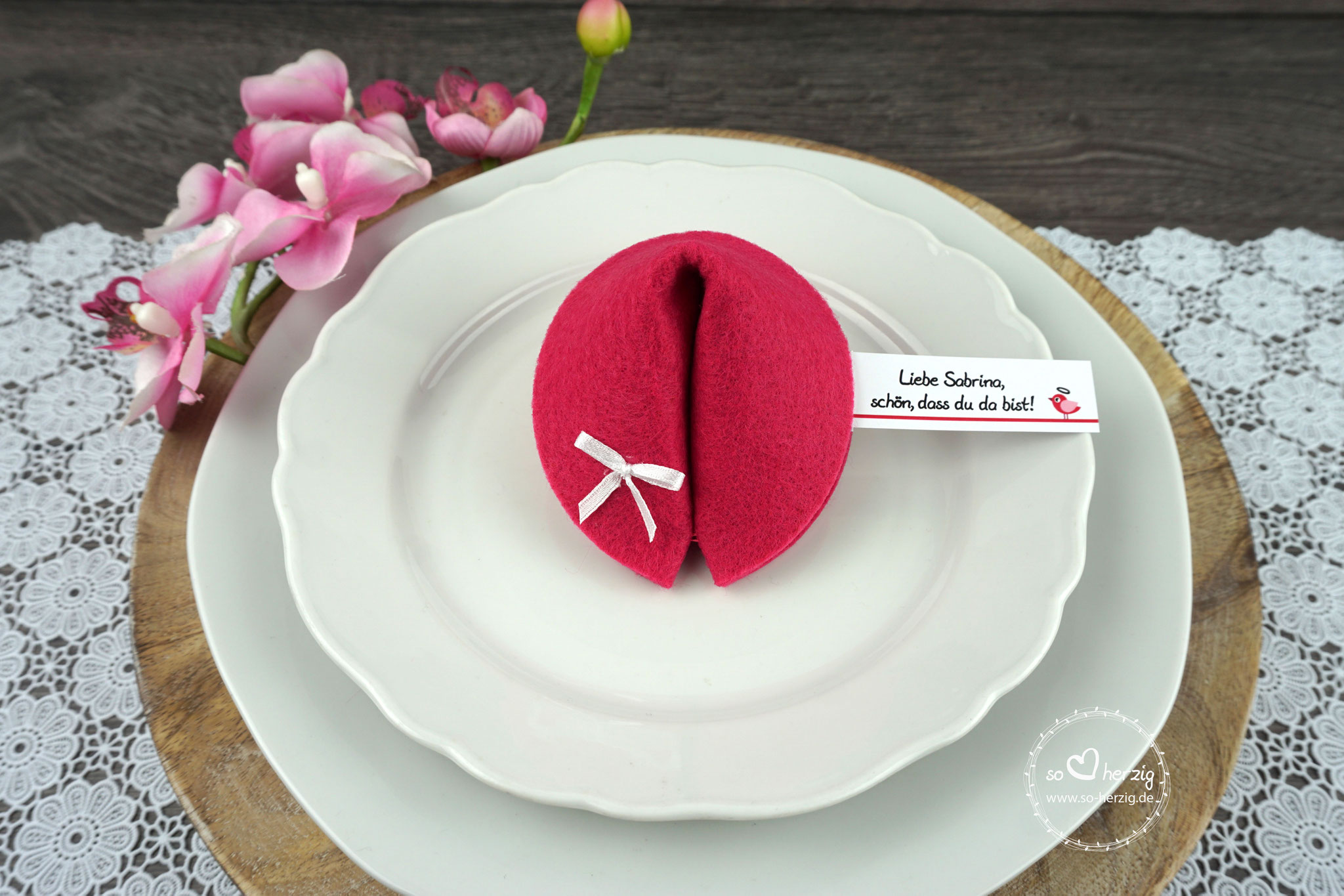 Filzkeks groß Cyclam, Fähnchen Design "Vögelchen"