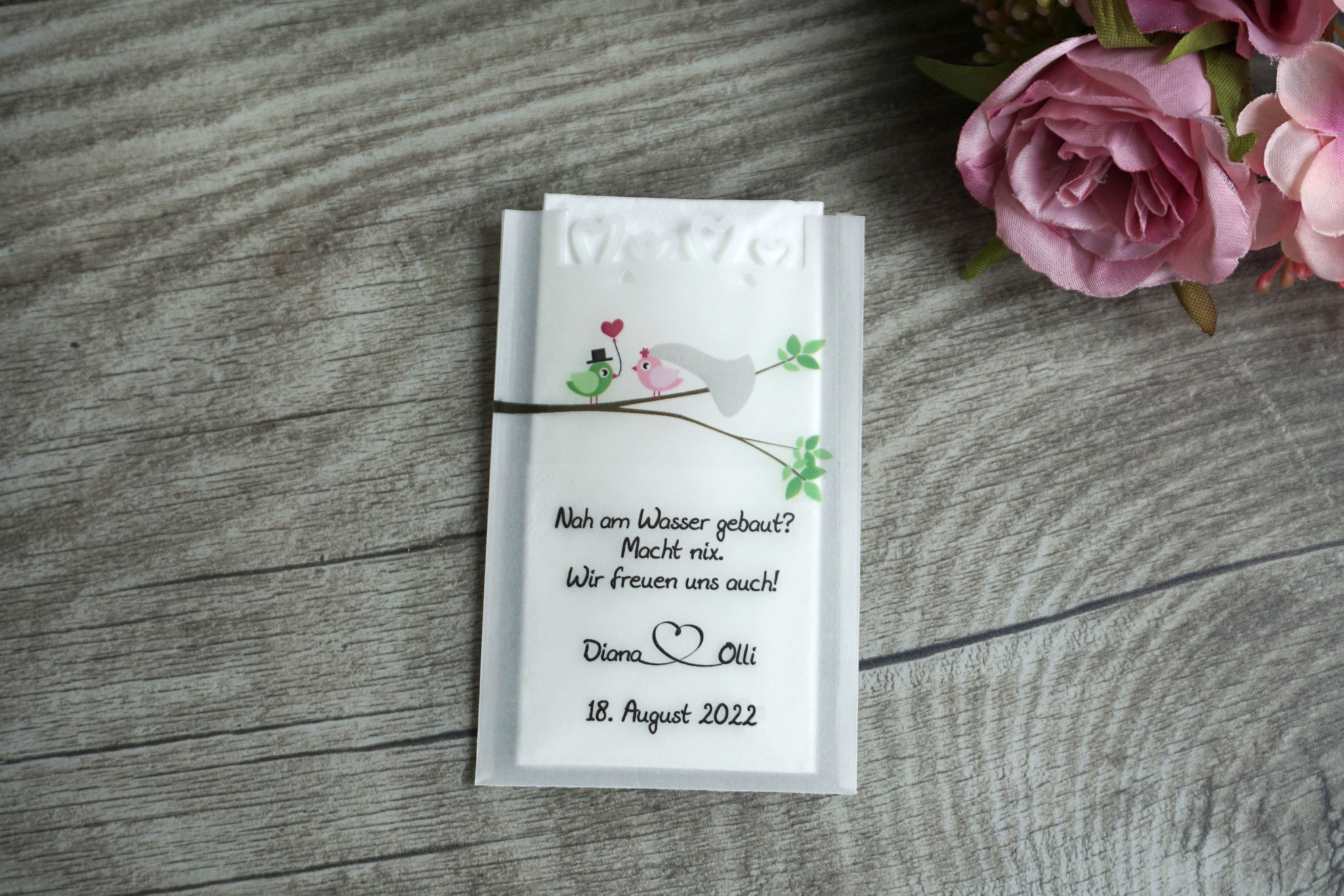 Design Hochzeitsvögel verzweigter Ast, Farbe Rosa/Mint mit Herzrand