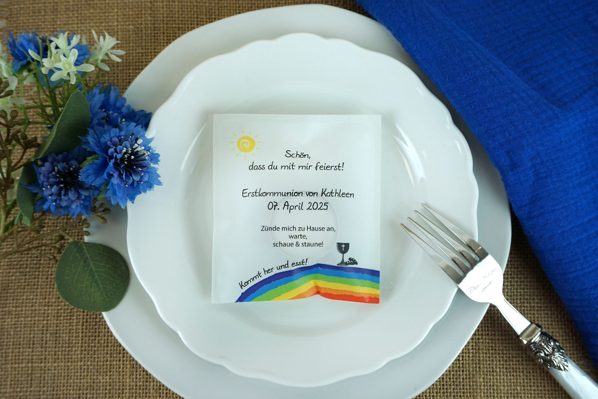 Lichtbotschaft Design: Regenbogen Blau - angepasst an das Kommunionsthema 2025