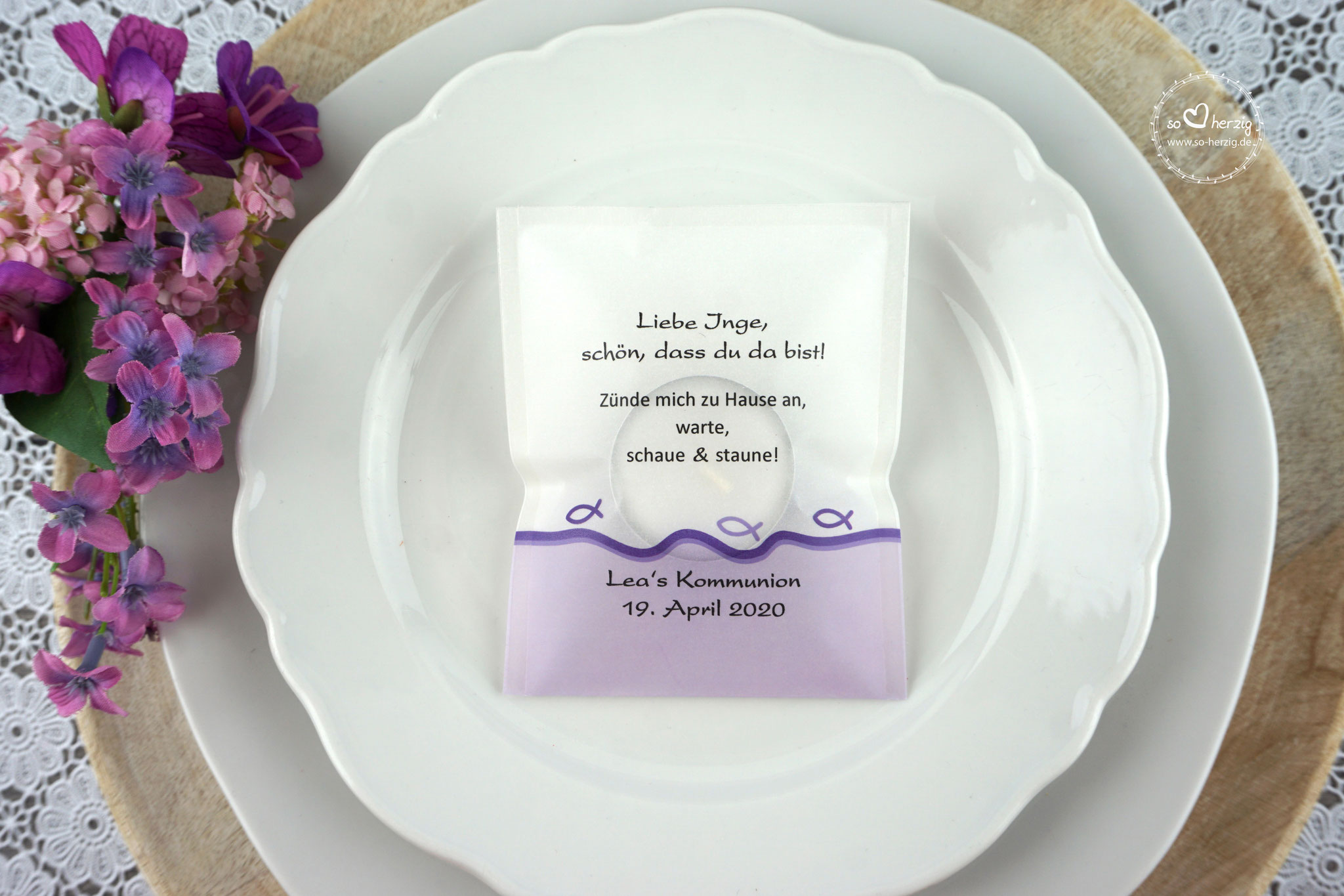 Lichtbotschaft"Verpackung als Platzkarte",  Design: "Fisch Silhouette" Lila