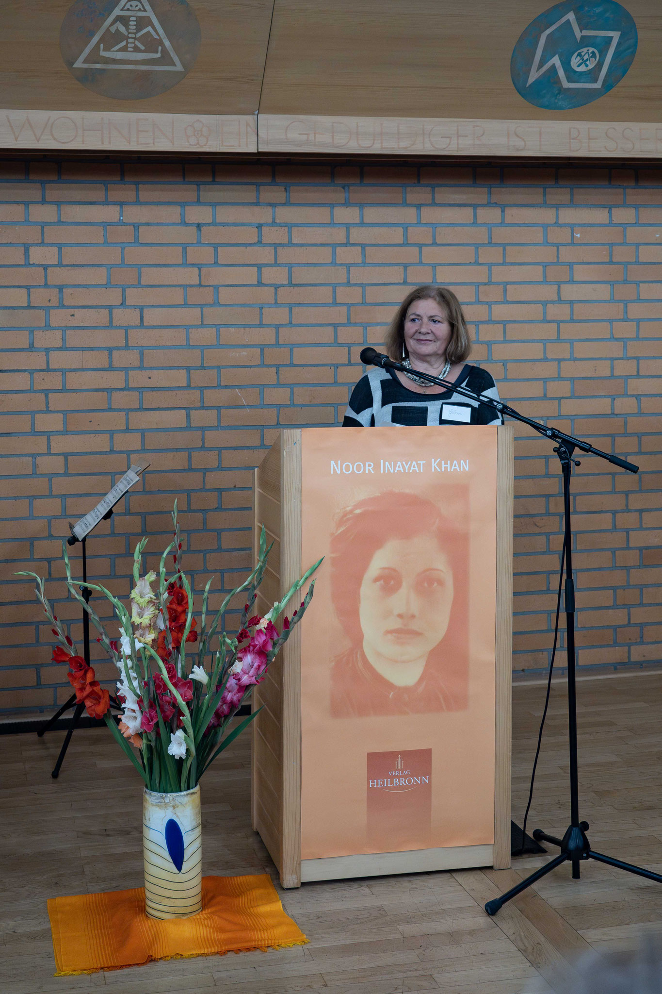 Gloria Brigitte Preiss führte durch den Abend