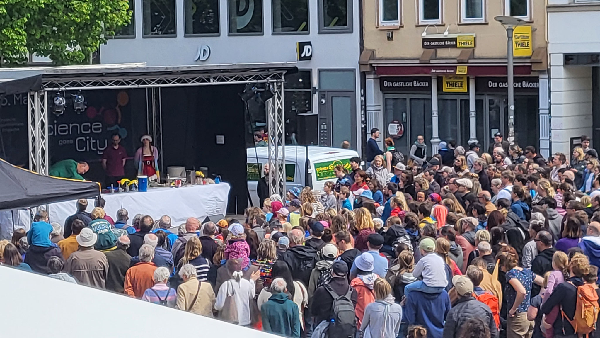 BA64N  Göttingen Marktplatz