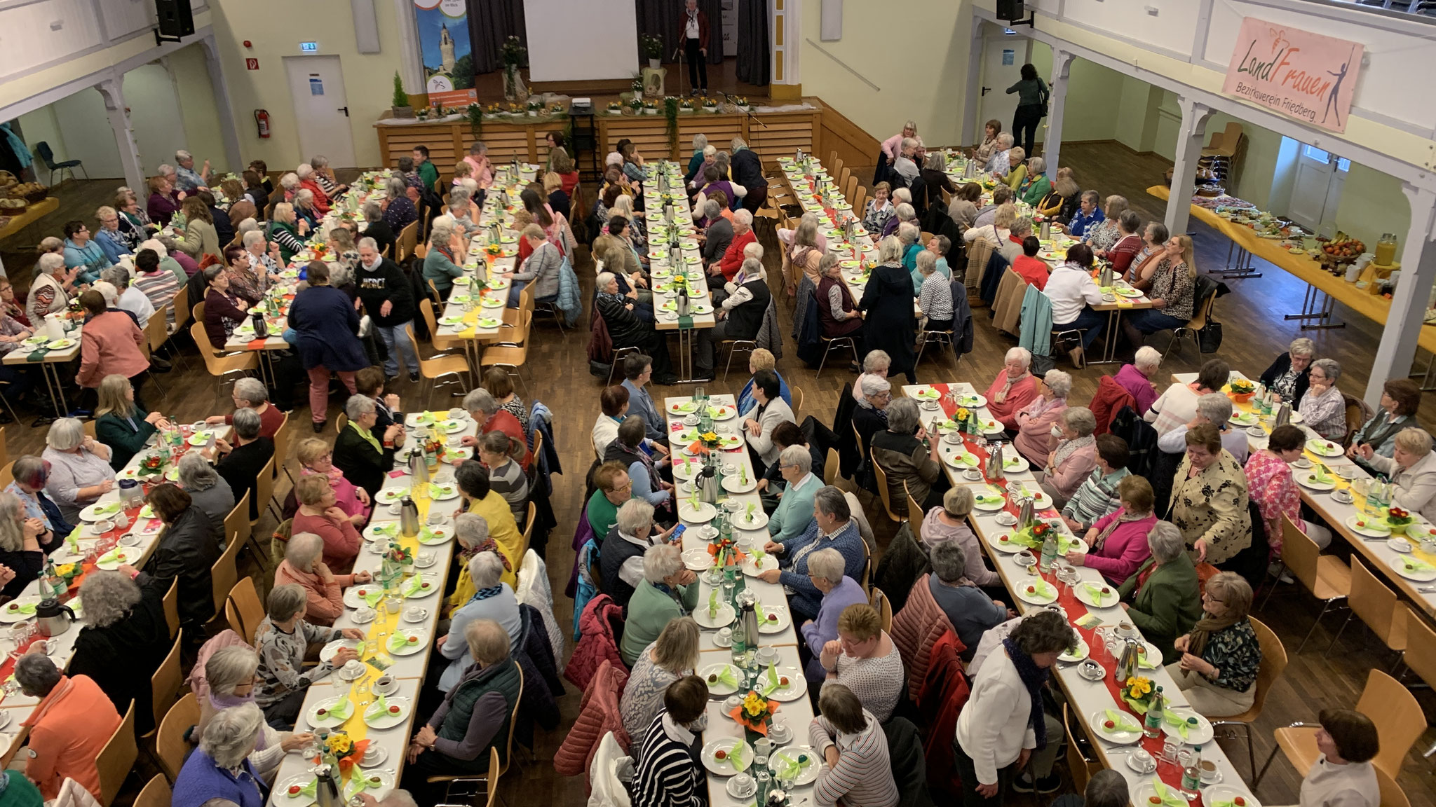 Frauenfrühstück 2024 im Rosensaal in Steinfurth