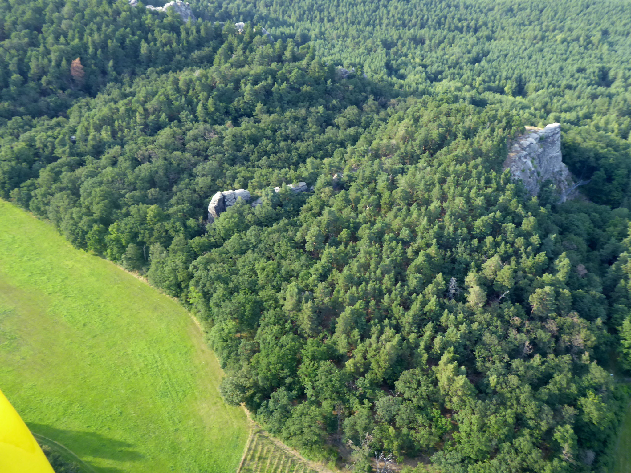 Blick aus der Luft auf die Felsen.