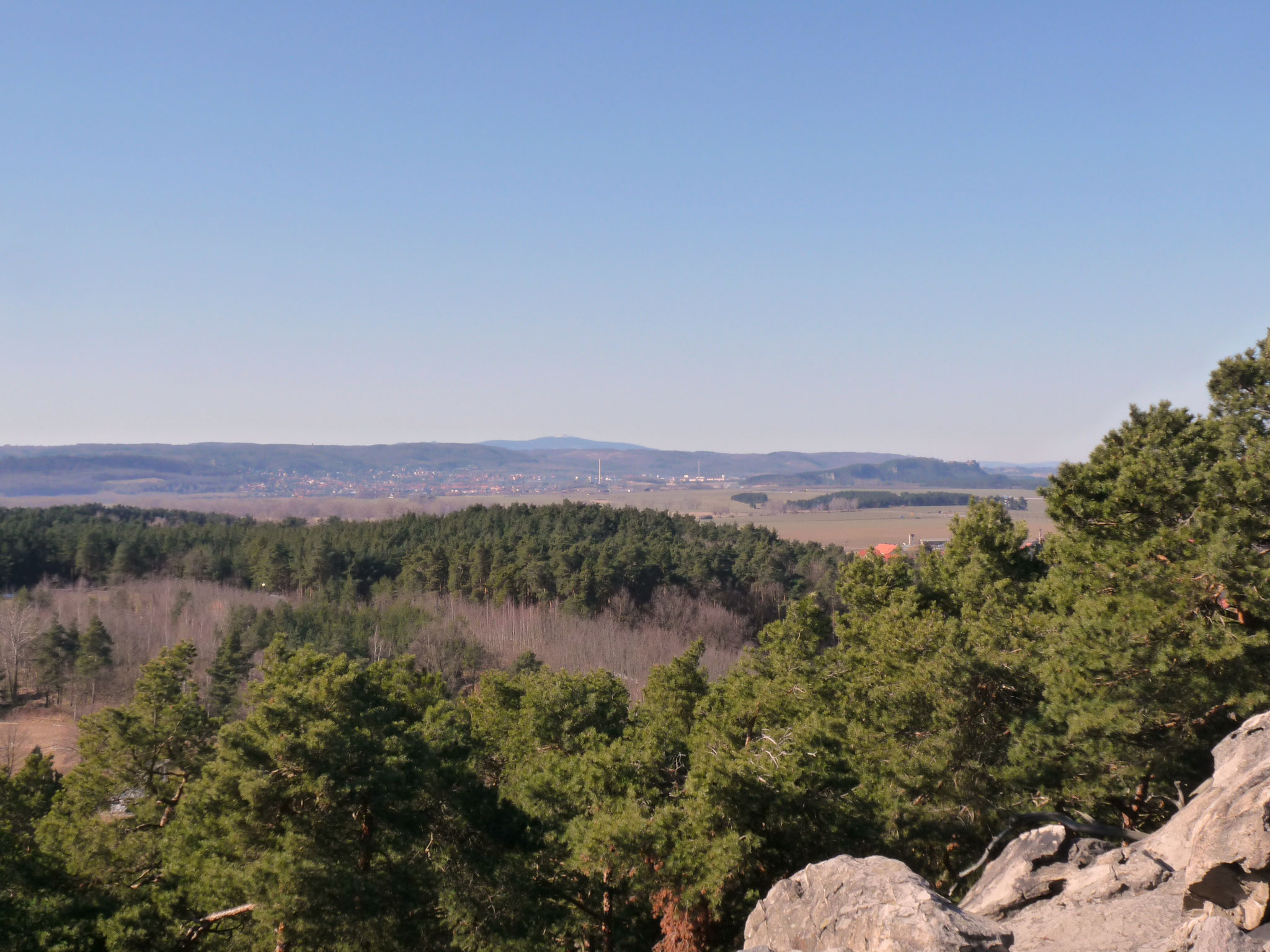 Blick von der Kuckucksklippe zum Brocken / Harz