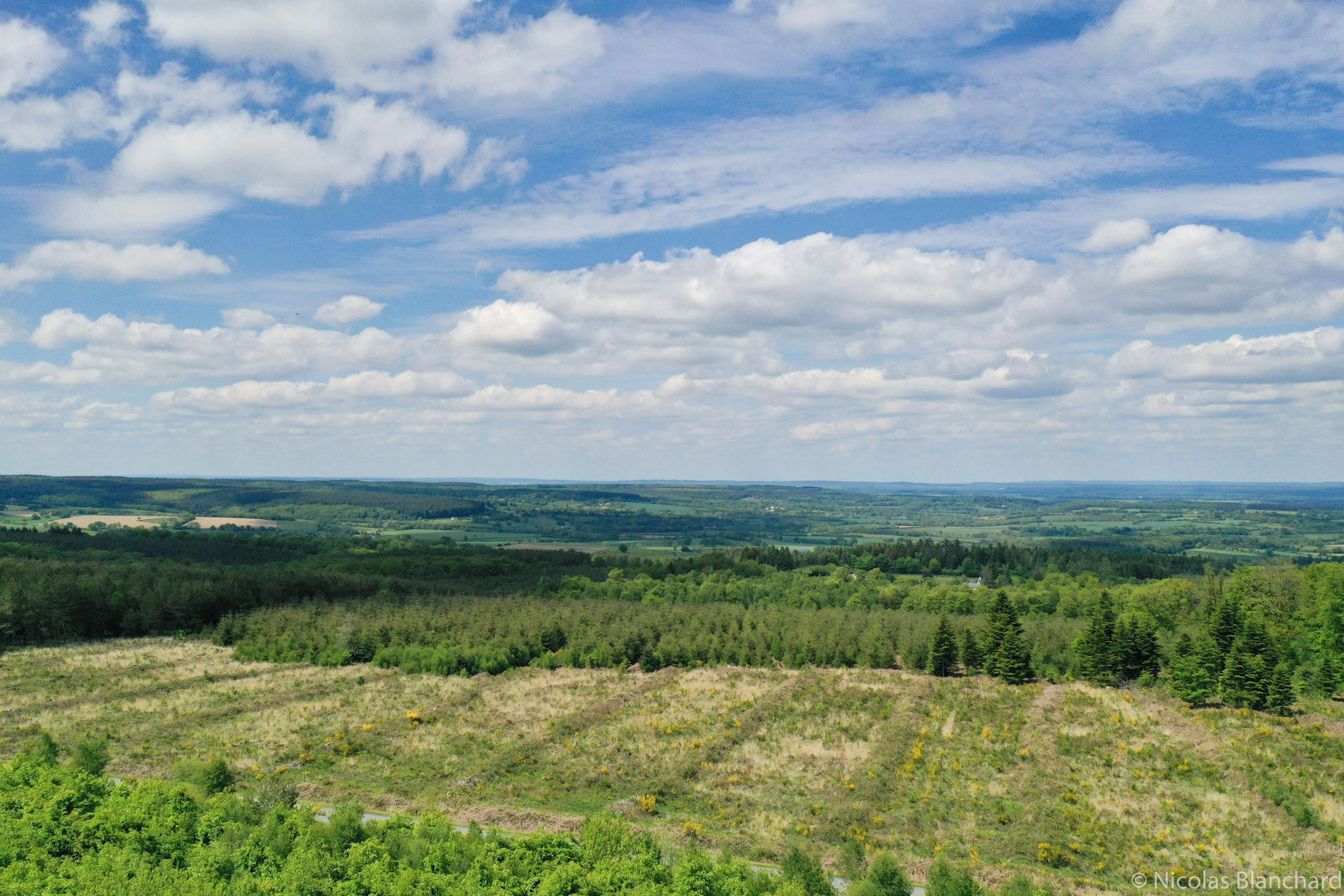 Vue du signal d'Écouves en drone à 35 m de hauteur 