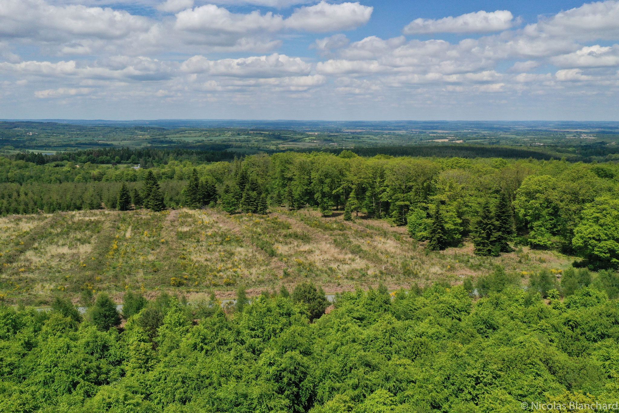 Vue du signal d'Écouves en drone à 35 m de hauteur 