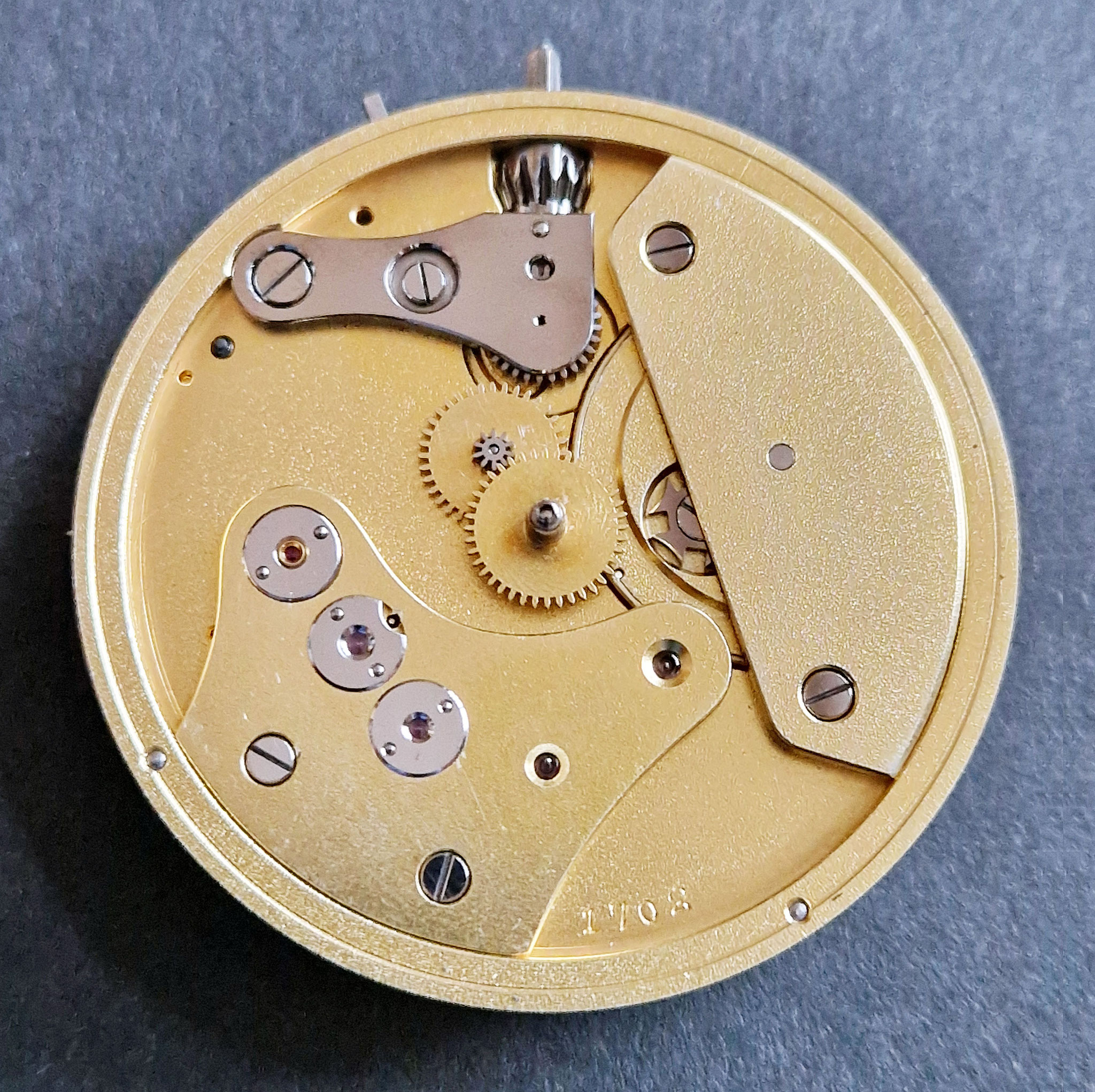 Ein an den von Moritz Grossmann verwendeten angelehnter spezieller Zeigerstellmechanismus