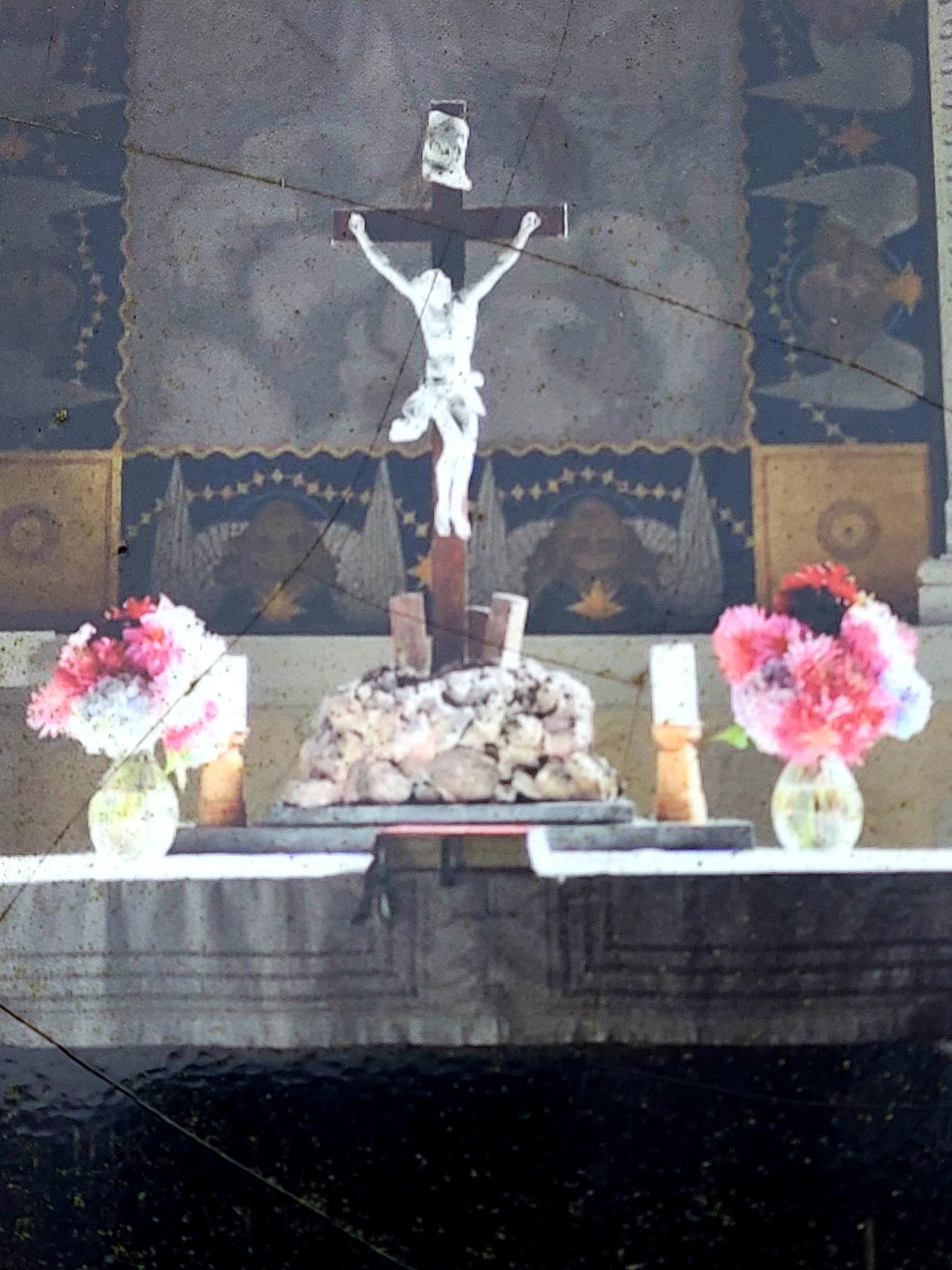Altar in der Kirche, Foto von der Infotafel