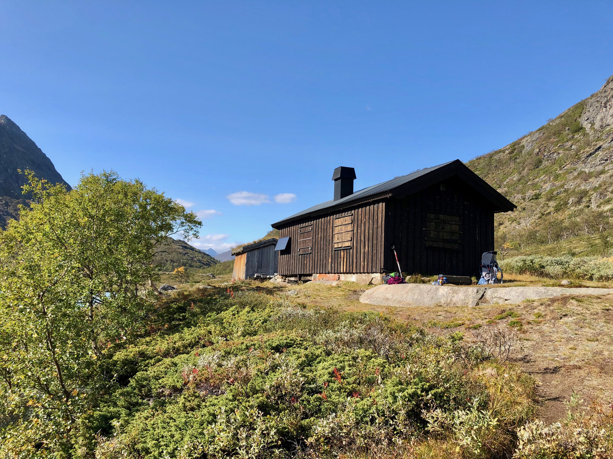 An der Hütte am Ende des Sees haben wir Mittag gemacht. 