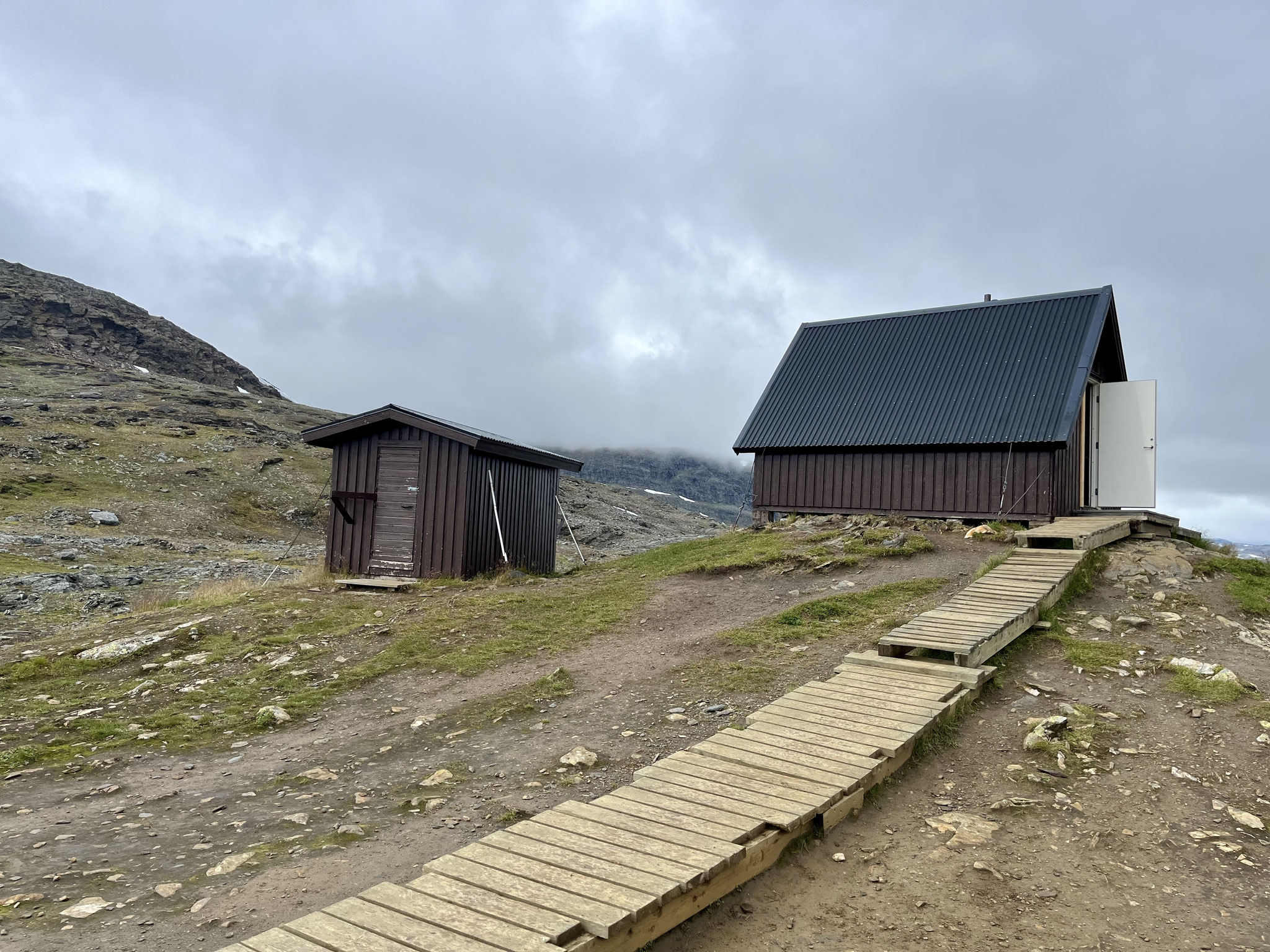 Die Schutzhütte auf dem Tjäktjapass