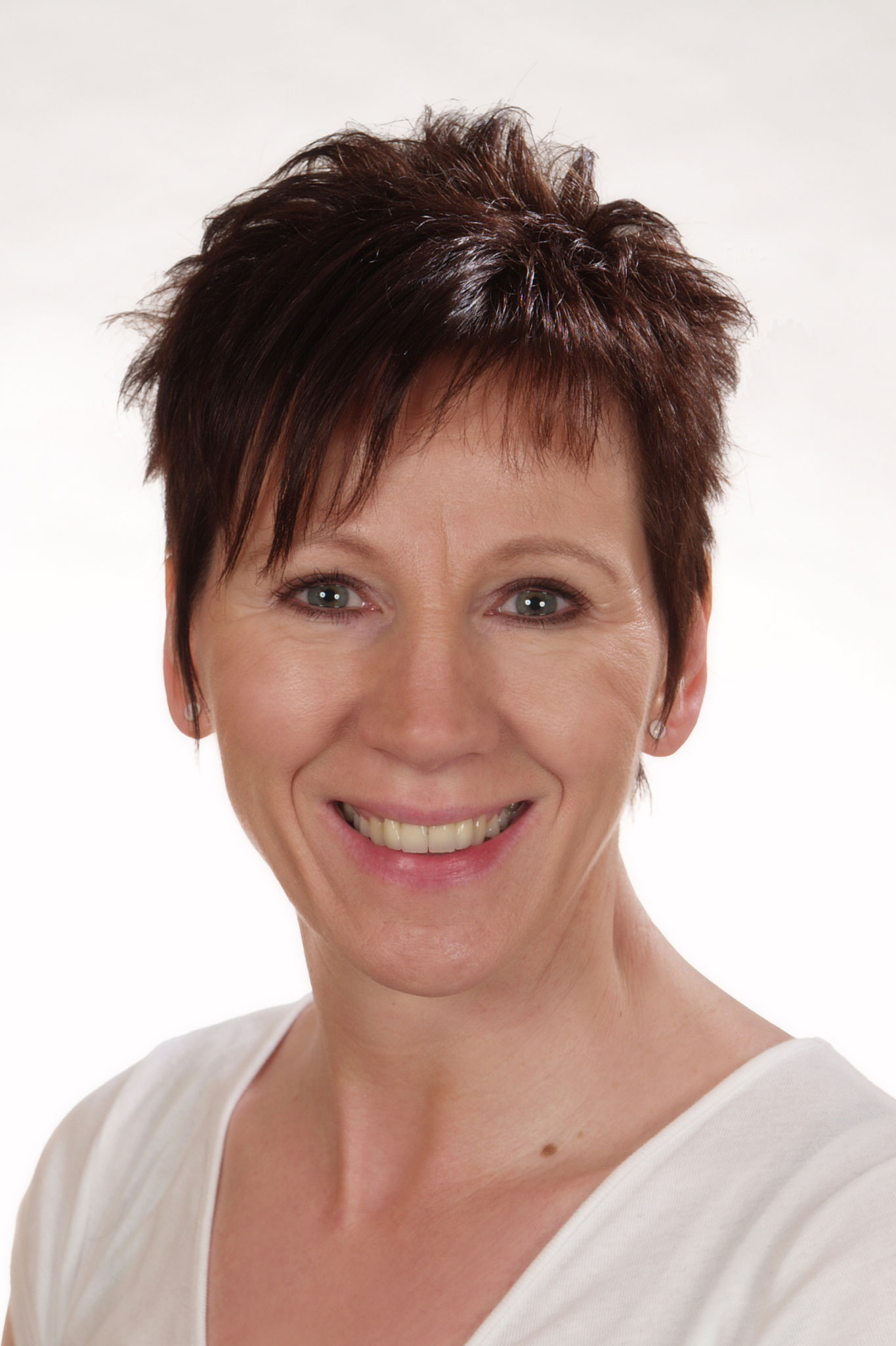 Bettina - Teamleitung Service u. Reinigung - Kursleiterin - Verwaltung