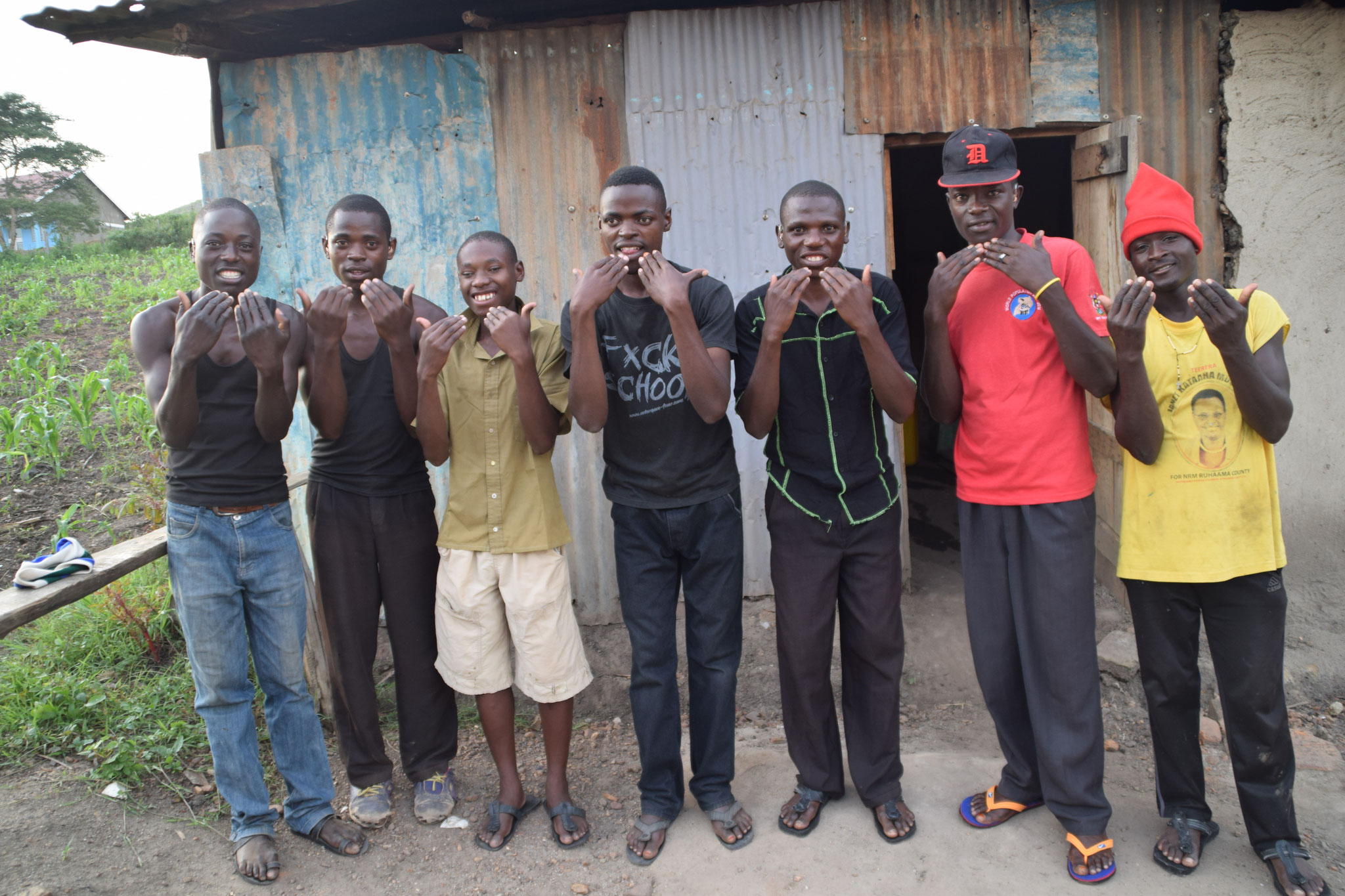 Die Jungs in Isingiro sagen "Danke"