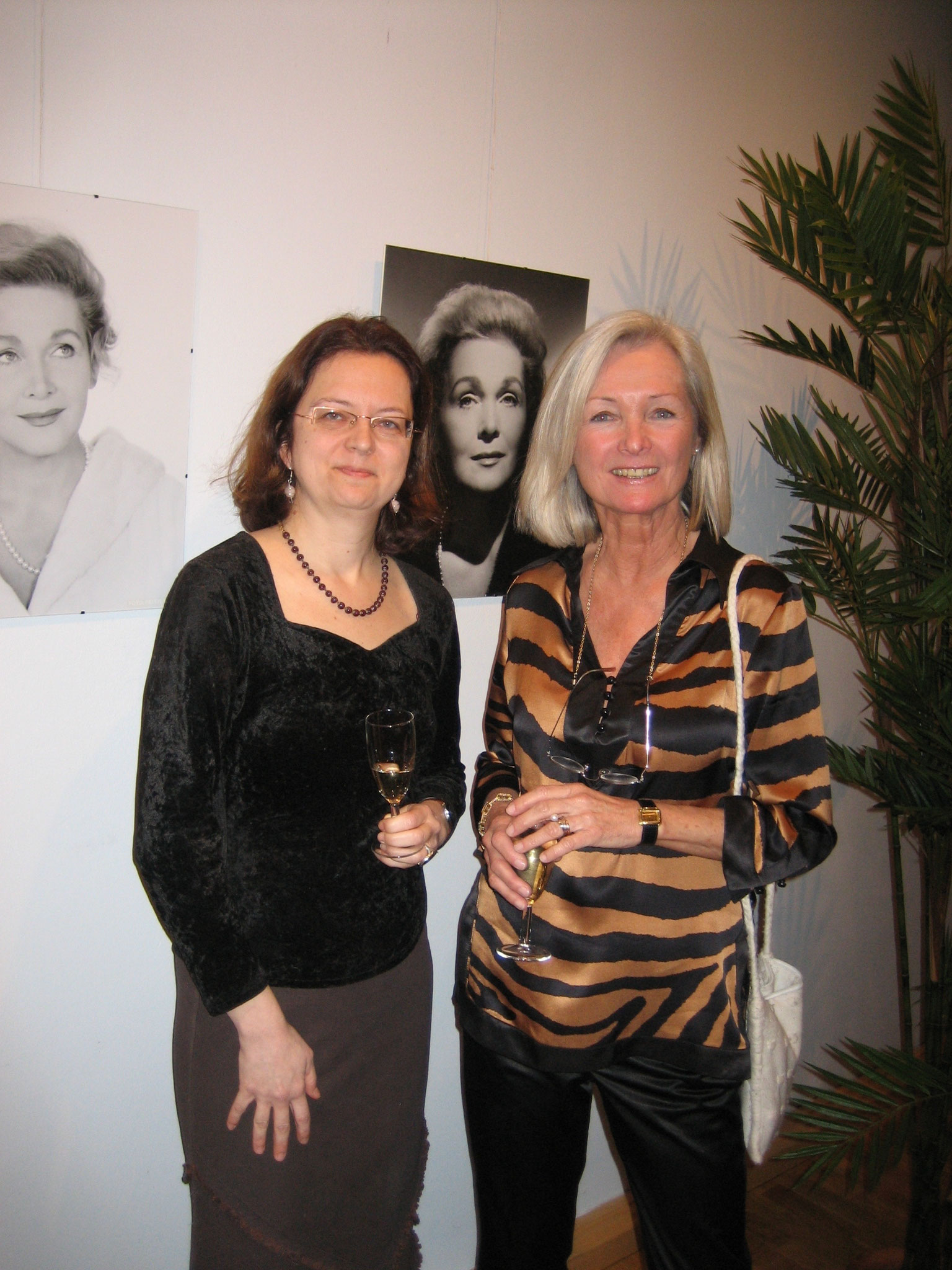 Vernissage Foto-Ausstellung Villa Schindler mit Annemarie Schindler 2005
