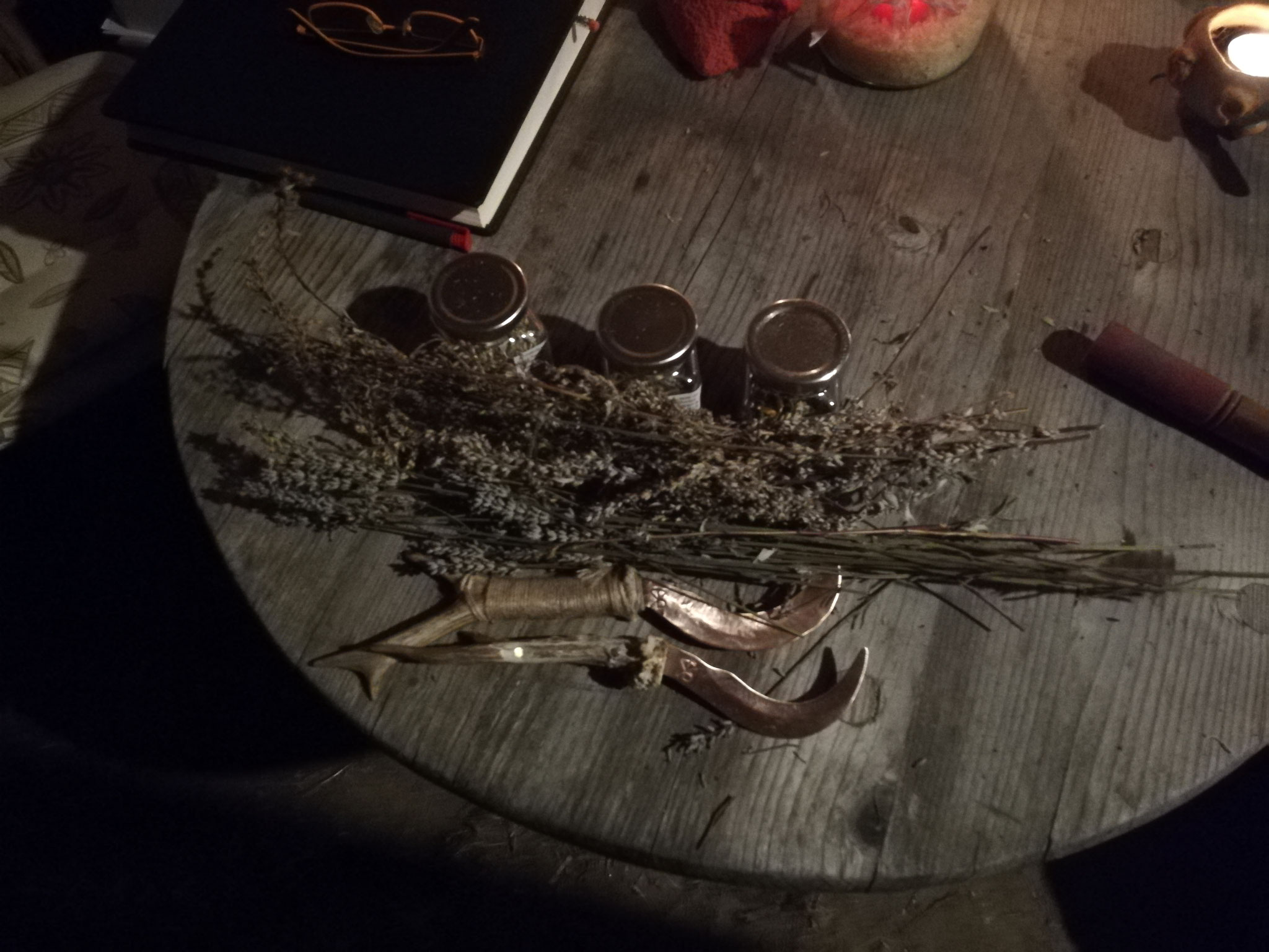 Kräutersichel aus Kupfer für Kräuterfrauen - Griff nach Wunsch (Horn, Bein, Holz)