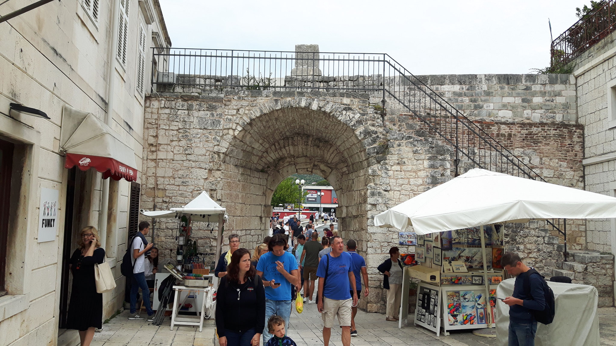 Die Stadtmauer von Zadar