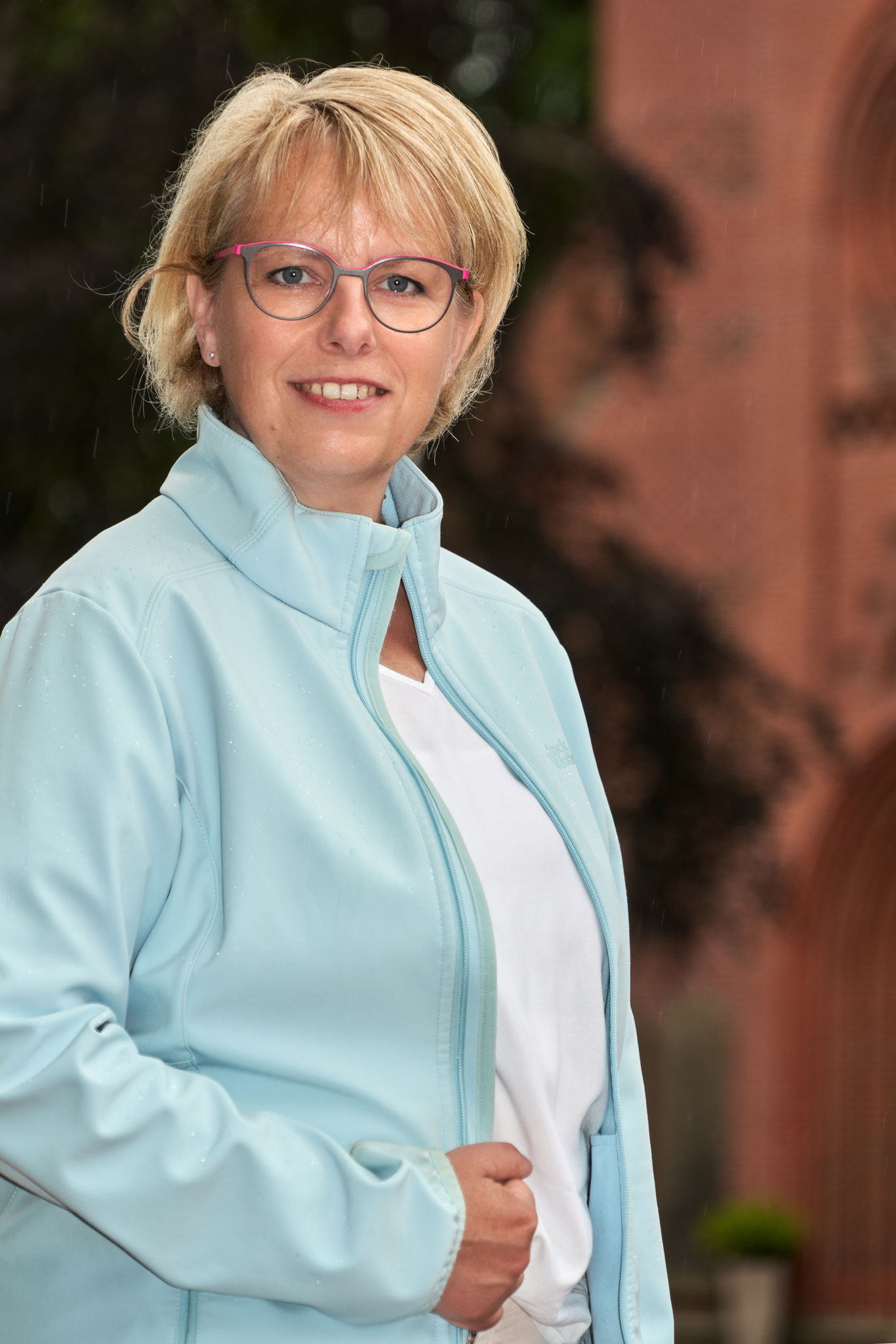 Andrea Large - Marketingfachkraft und langjähriges Mitglied im Rat der ev. Kirche