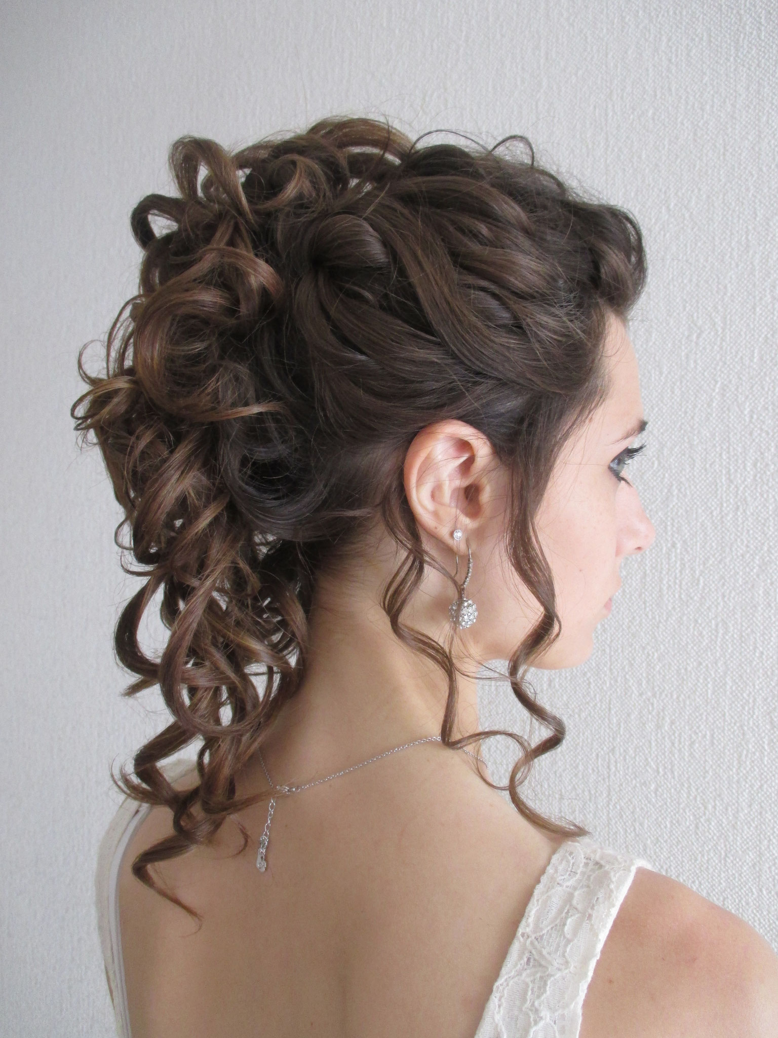 Chignons Salon C Tendance Troyes La Coiffure Avec Un Temps D Avance