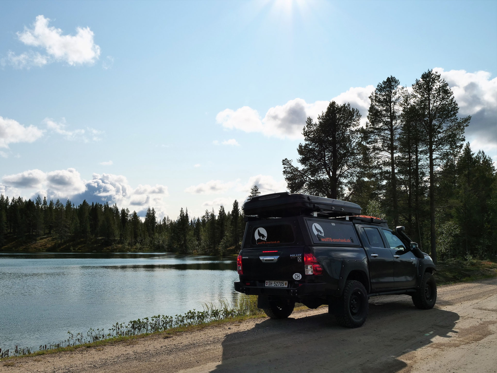 Toyota Hilux Revo 2017 2.4 #ProjektBlackwolf Alu-cab offroad overland expedition 4x4 T-Max Hil-ift ARB Frontrunner Rocksliders Roofrack James Baroud Discovery Awining Markisewolf78-overland.ch