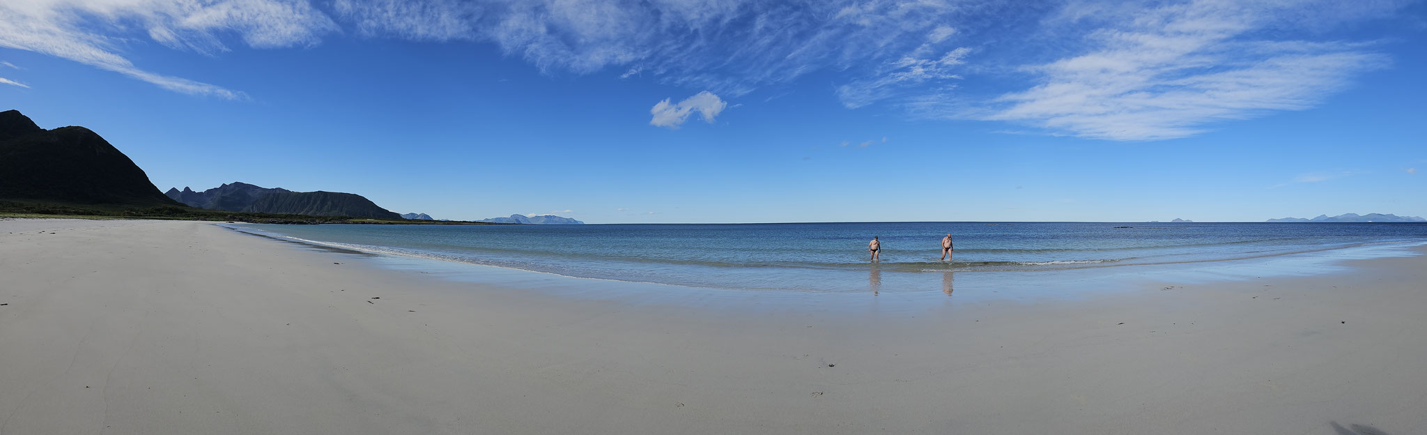 Lofoten Beach Norwegen overland Travel Camping #ProjektBlackwolf Skandinavien wolf78 explore without no limits roadtrip offroad Overlandingnomads Overlandbound wolf78-overland.ch