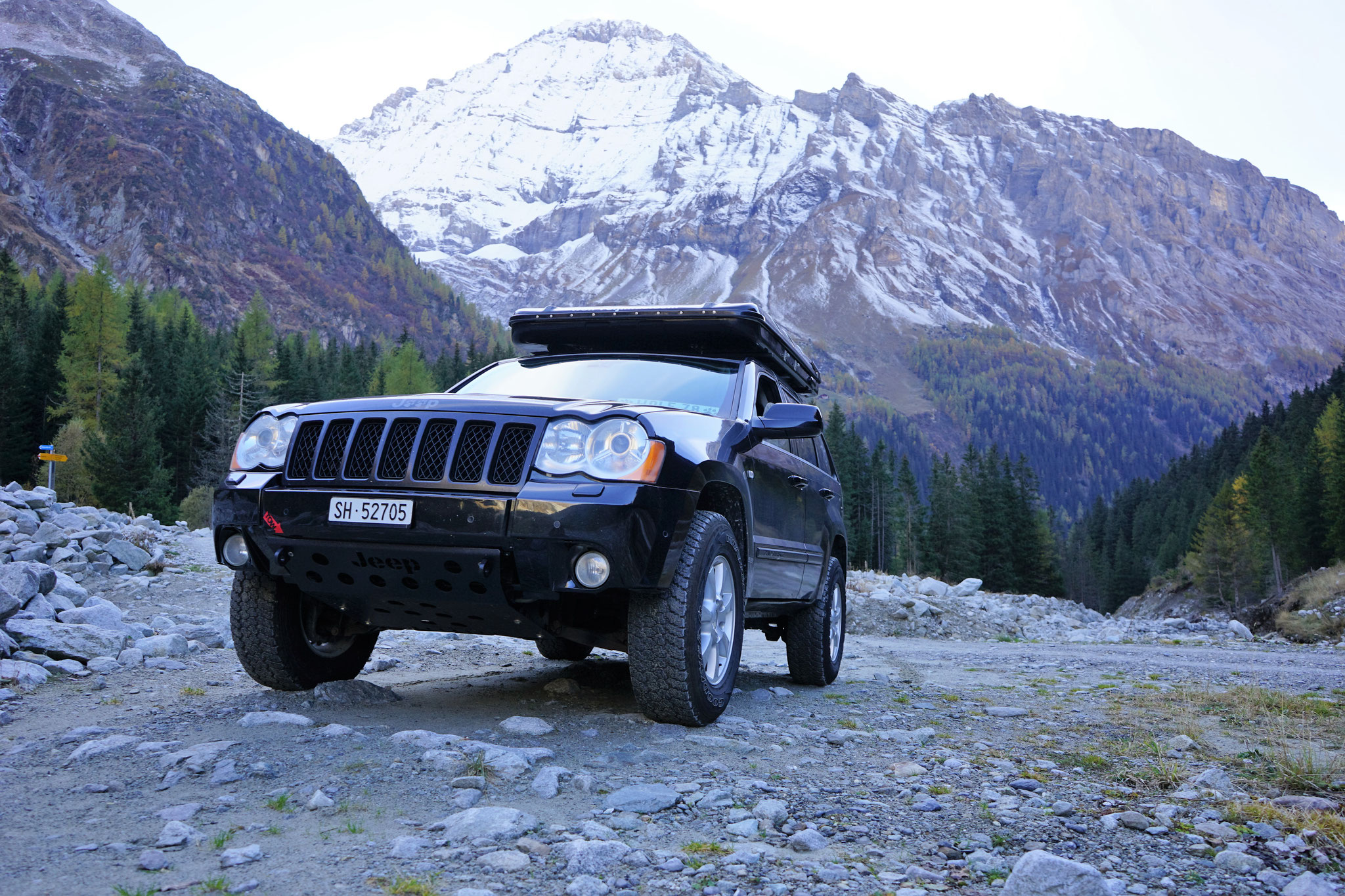 Jeep Grand cherokee 3.0 crd 4x4 WH WK overland expedition offroad Gasterntal Bern Schweiz Wolf78 Kandersteg Gasthaus Heimritz