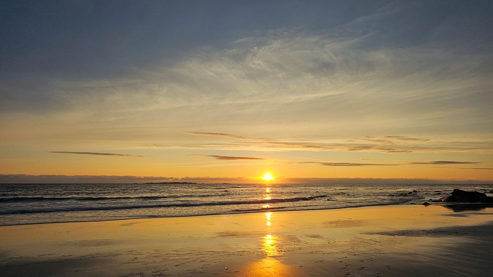 Sunset Beach Lofoten Norwegen overland Travel Camping #ProjektBlackwolf Skandinavien wolf78 explore without no limits roadtrip offroad Overlandingnomads Overlandbound wolf78-overland.ch