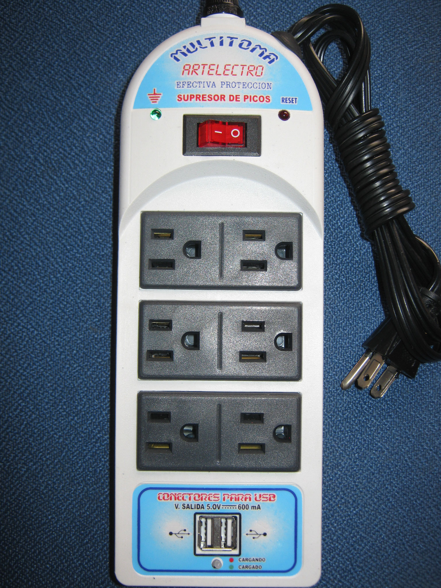 Multitoma supresor de picos con cargador USB