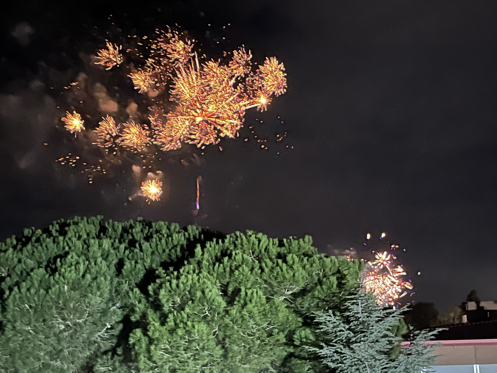 Das Feuerwerk direkt vor unserem Balkon …