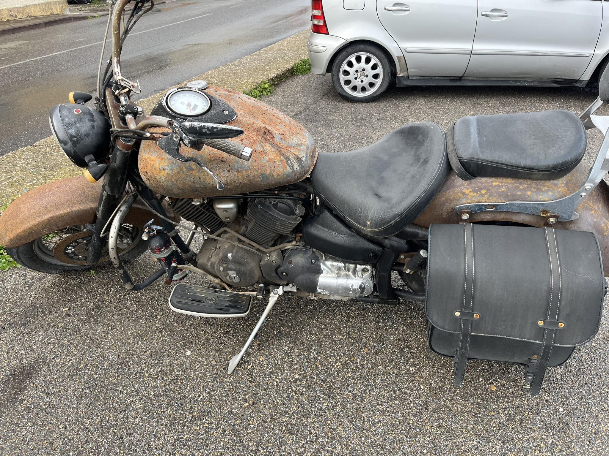 Ob die noch fahrtüchtig ist. Man lässt einfach alles stehen.