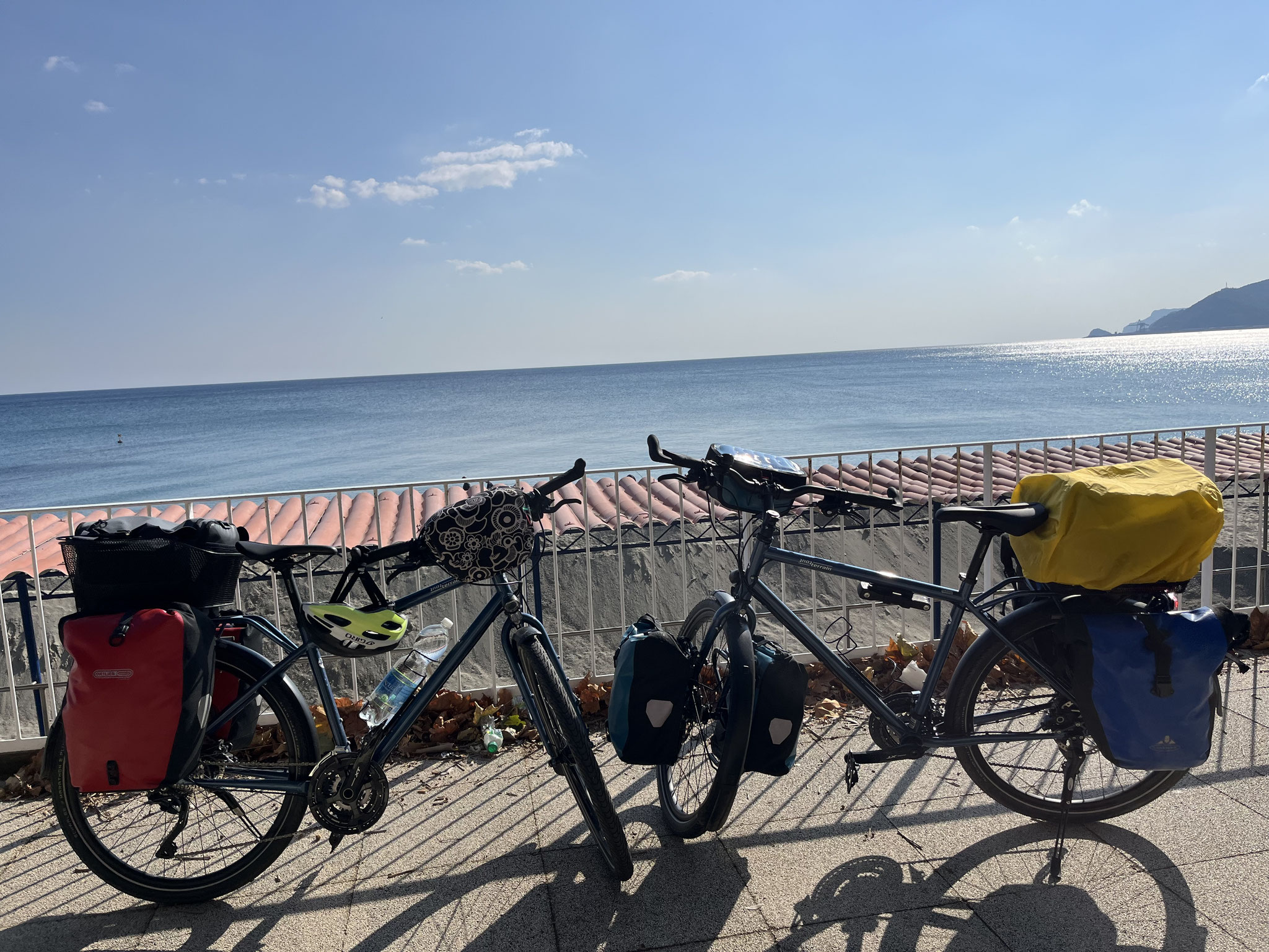Geschafft! Nach rund zwei Wochen und 550km sind wir wieder einmal am Meer.