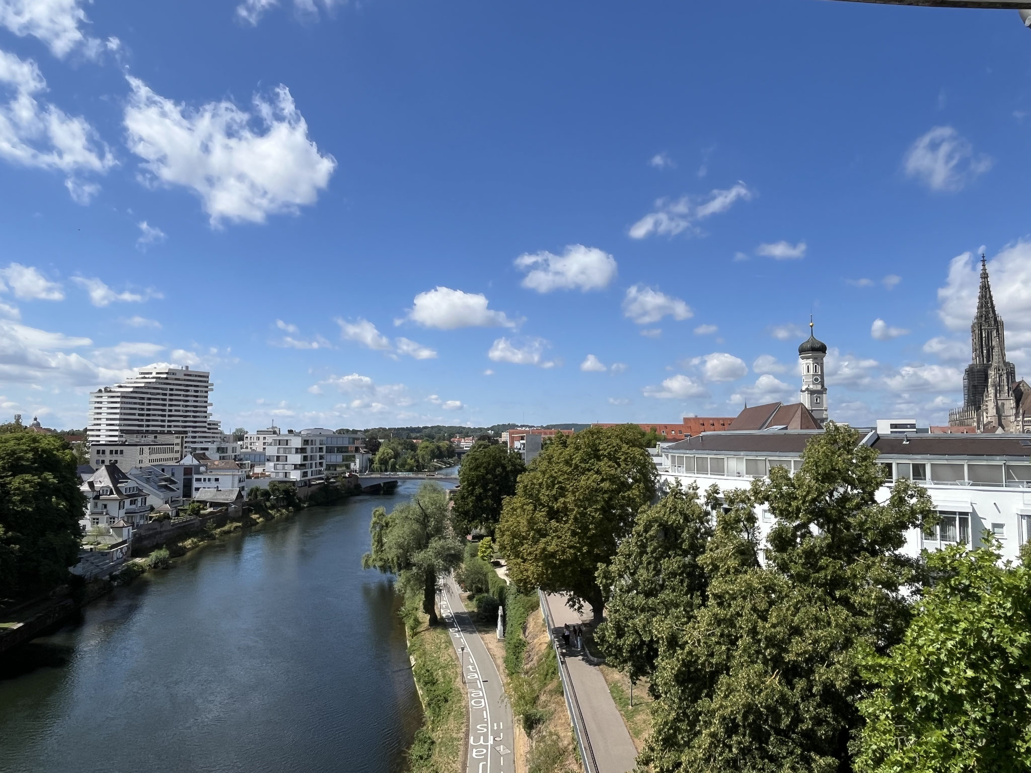 Vom Berblingerturm aus geniessen wir die Aussicht über die Stadt.