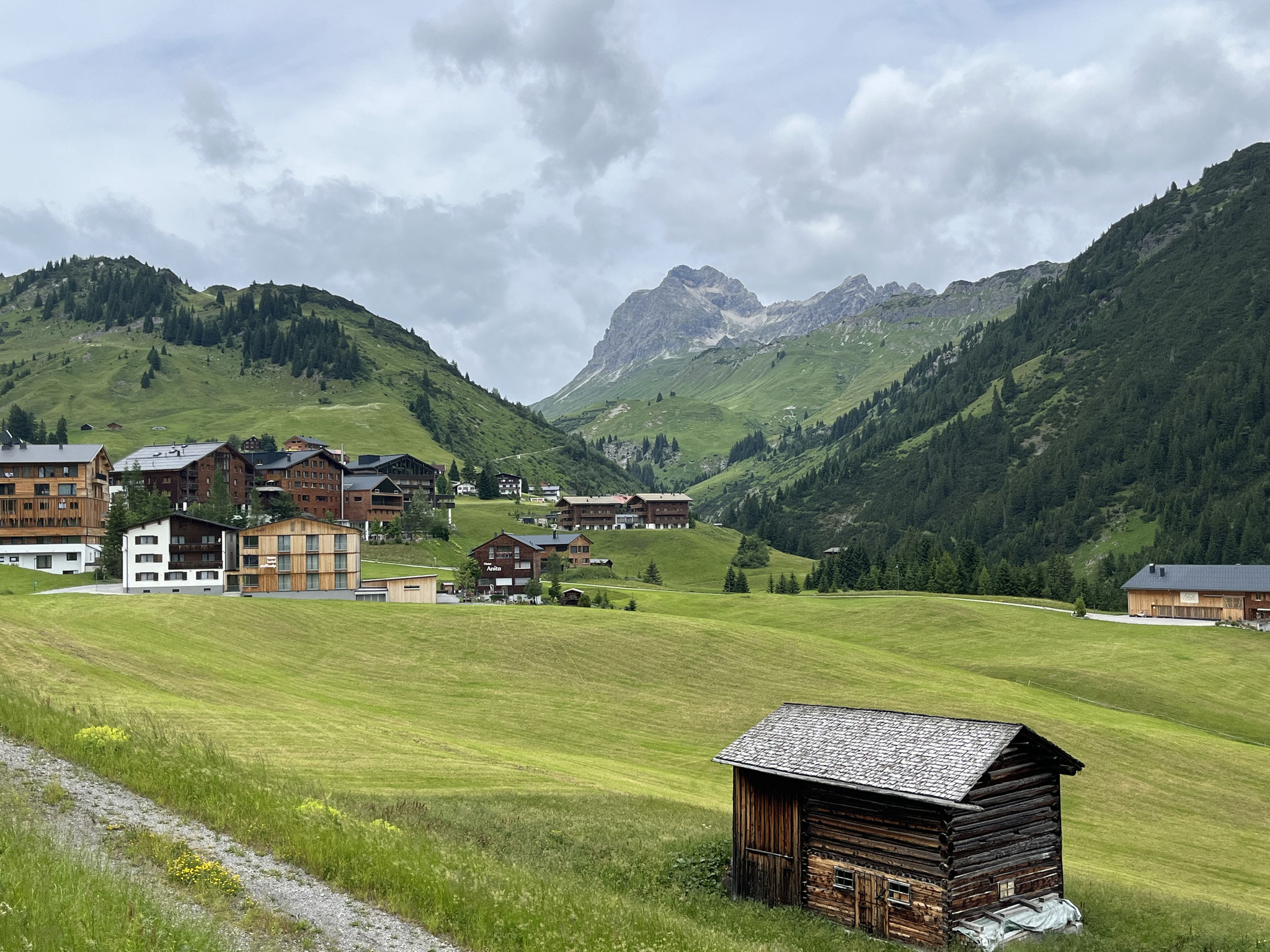 Nach einem kleinen Imbiss in einem Restaurant machen wir uns auf den Weg Richtung Hochtannbergpass.