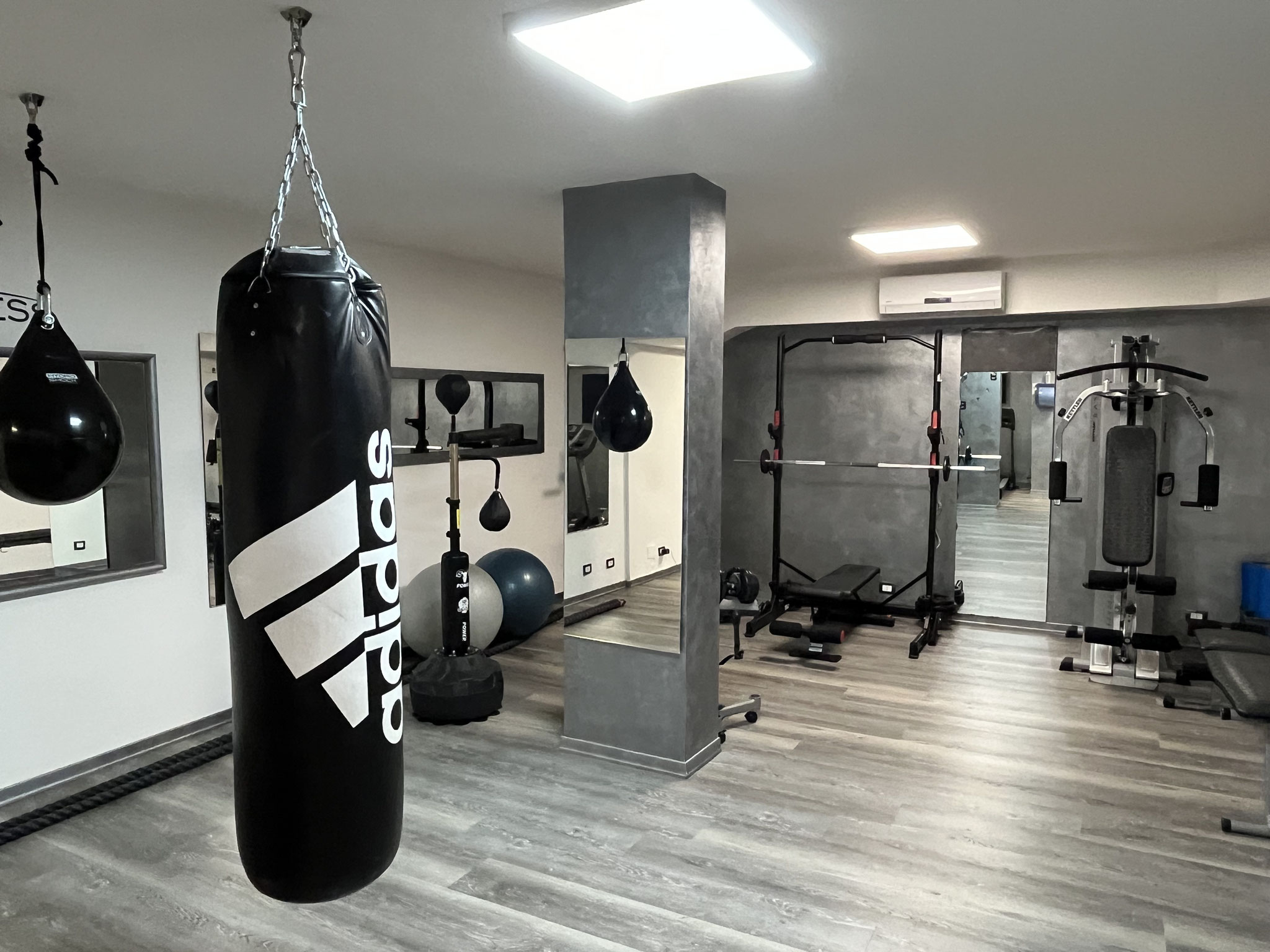 Zu unserer Freude hat es auch wieder einmal einen Fitnessraum, wo wir uns "austoben" können.