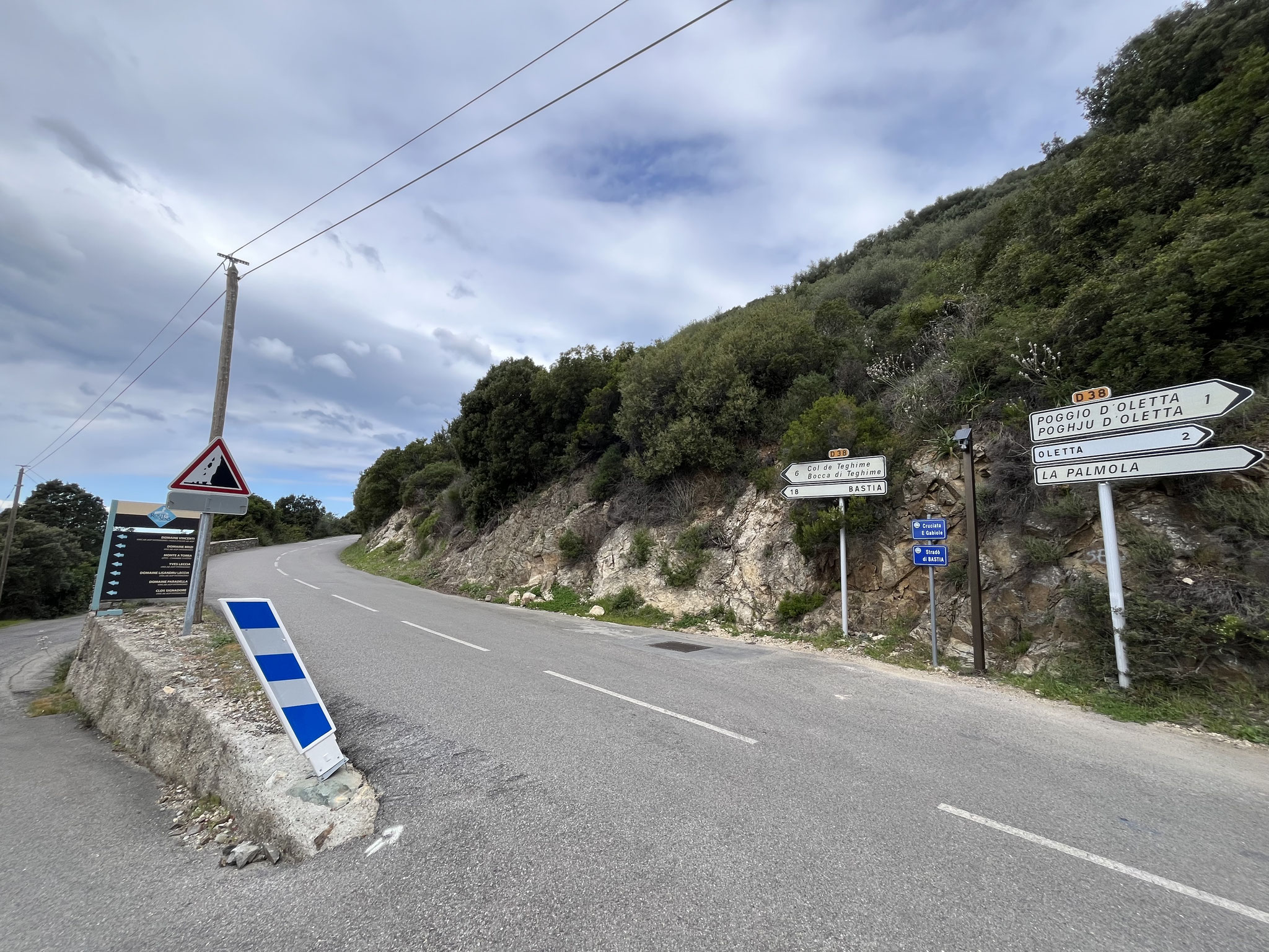 An dieser Stelle gehts in die andere Richtung auf den Col de Teghime, 536m.