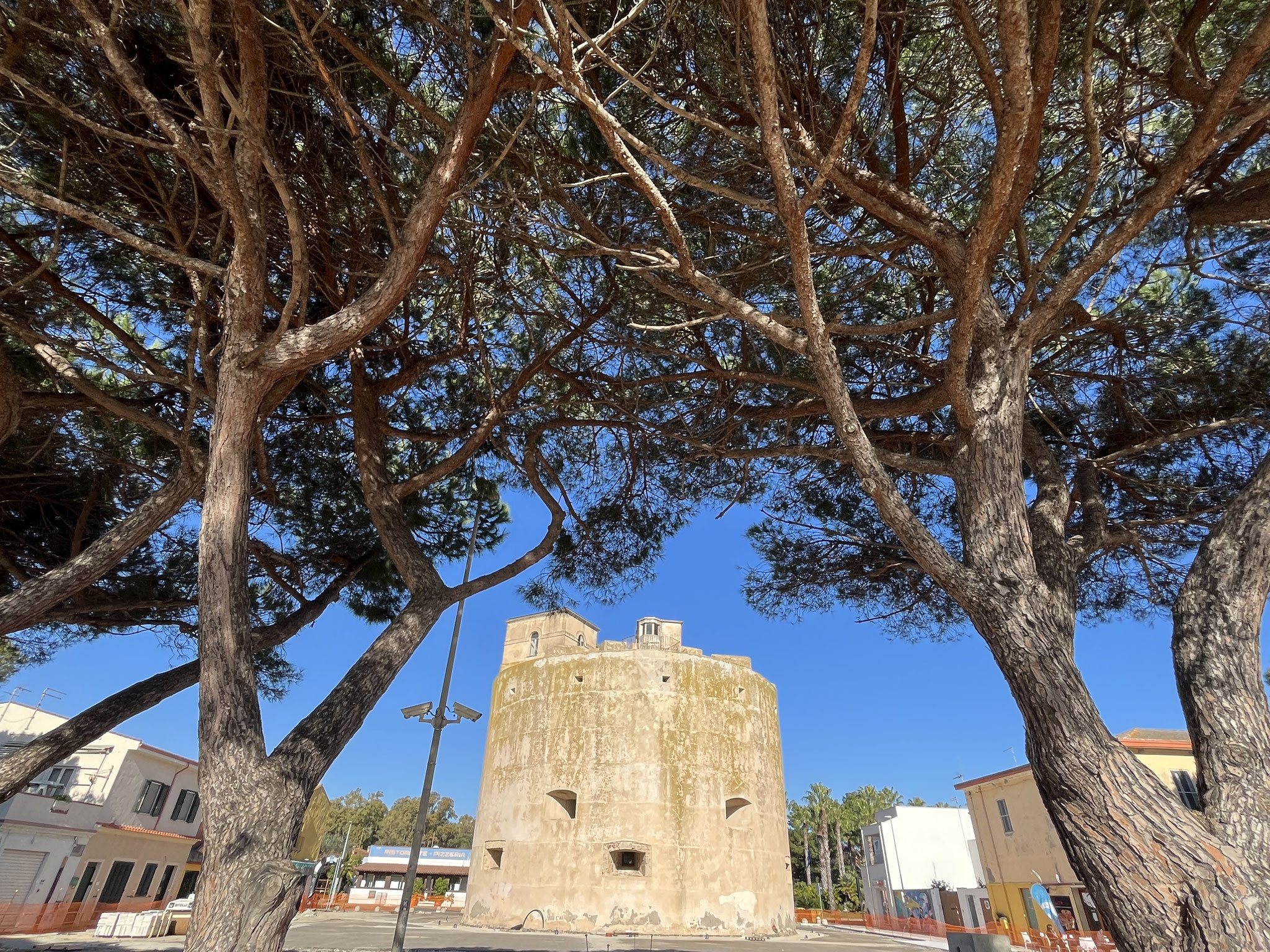 Torregrande liegt rund 6km von Oristano entfernt …