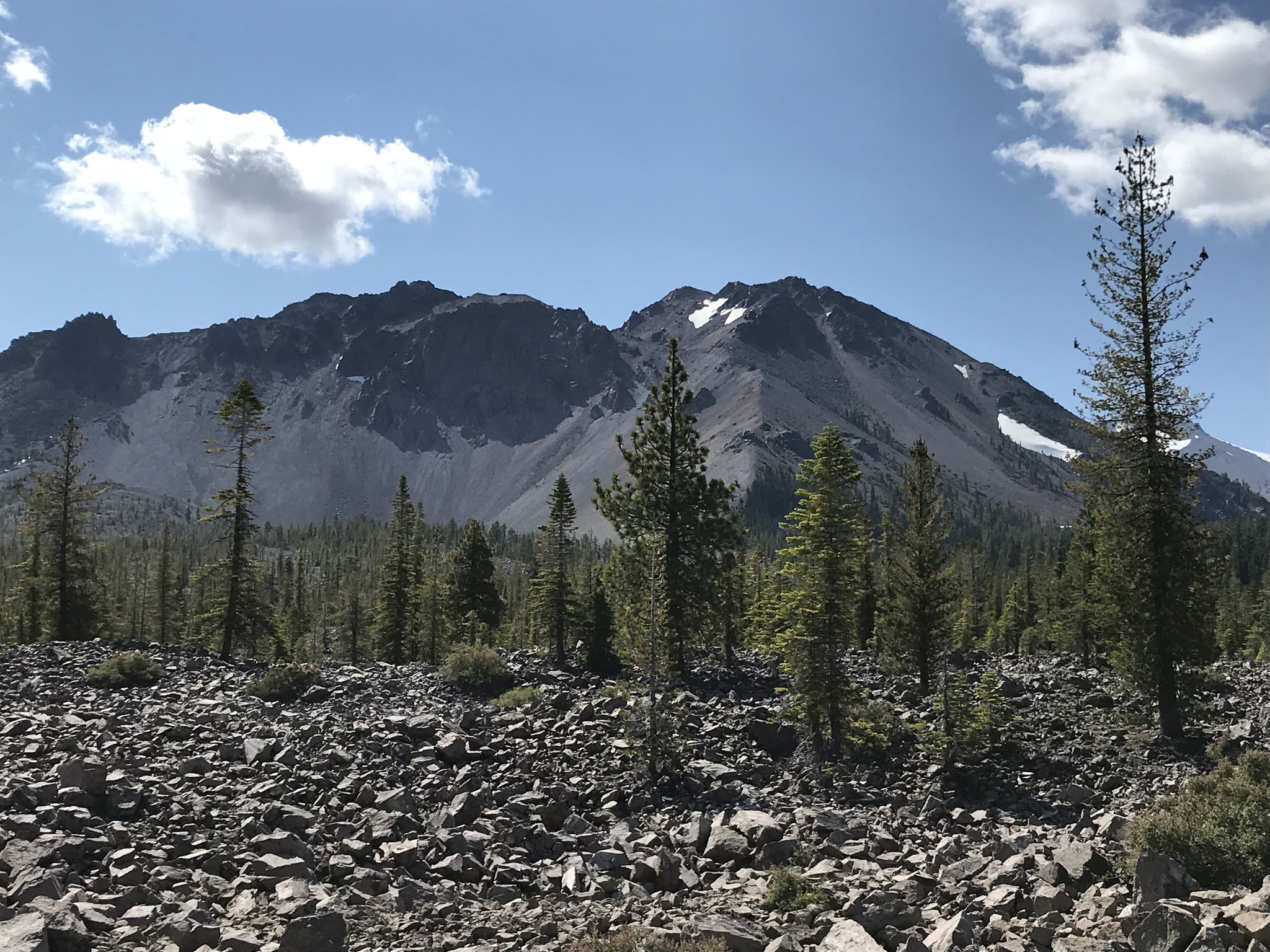 Unterwegs zum Crags Lake im Chaos Crater