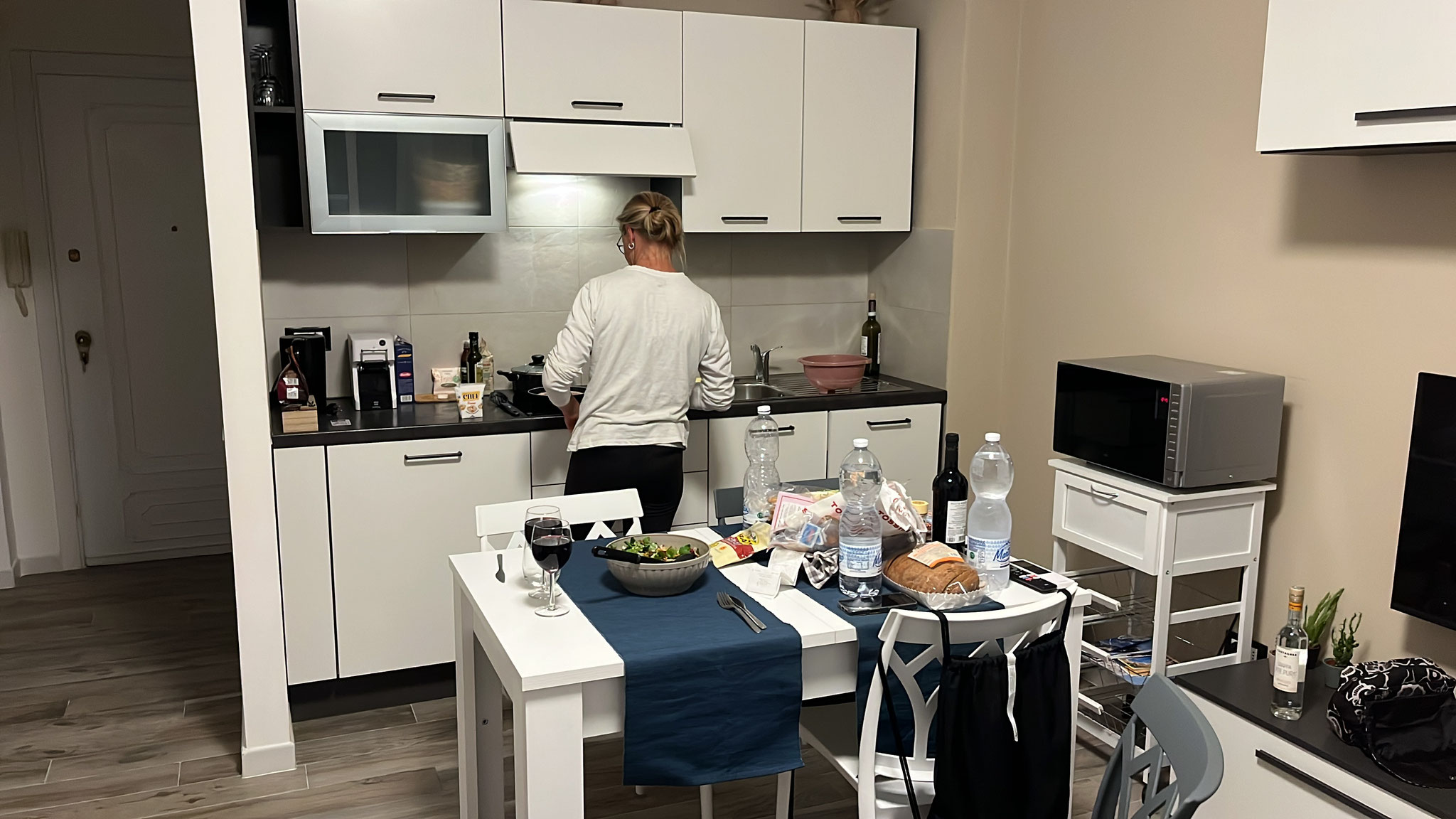 Zurück in der Wohnung ist kochen angesagt. Je nach Küchenausstattung macht es Spass und das einfache Essen ist ein Genuss.