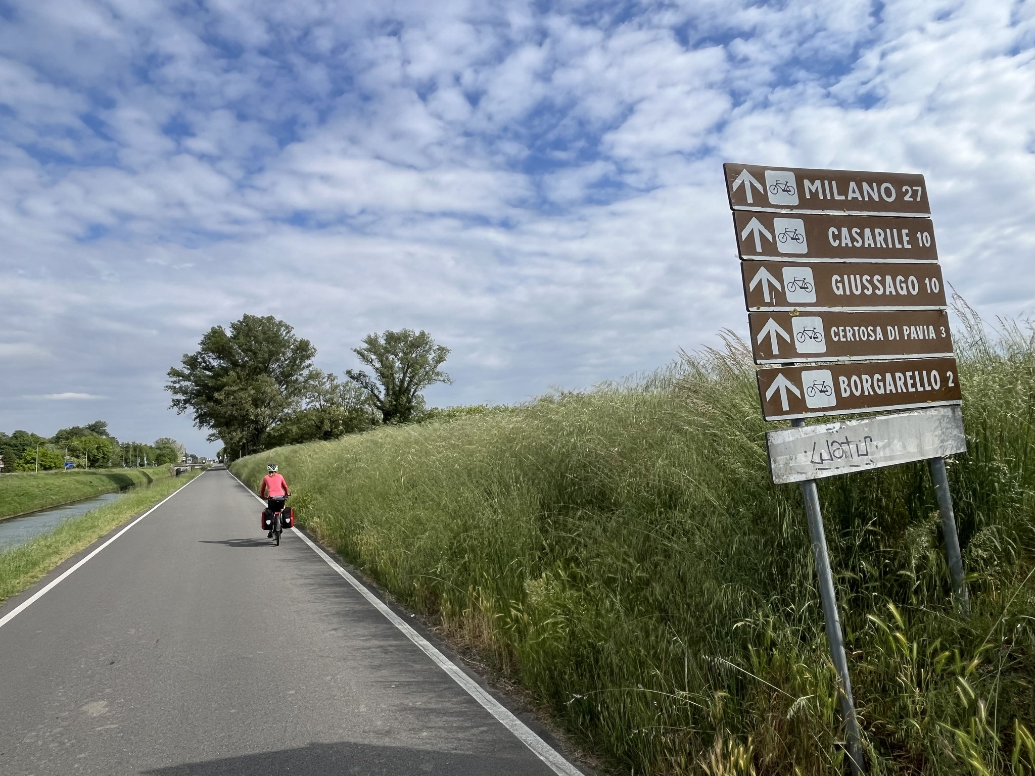 … es auf dem Kanalweg Richtung Milano weiter geht.