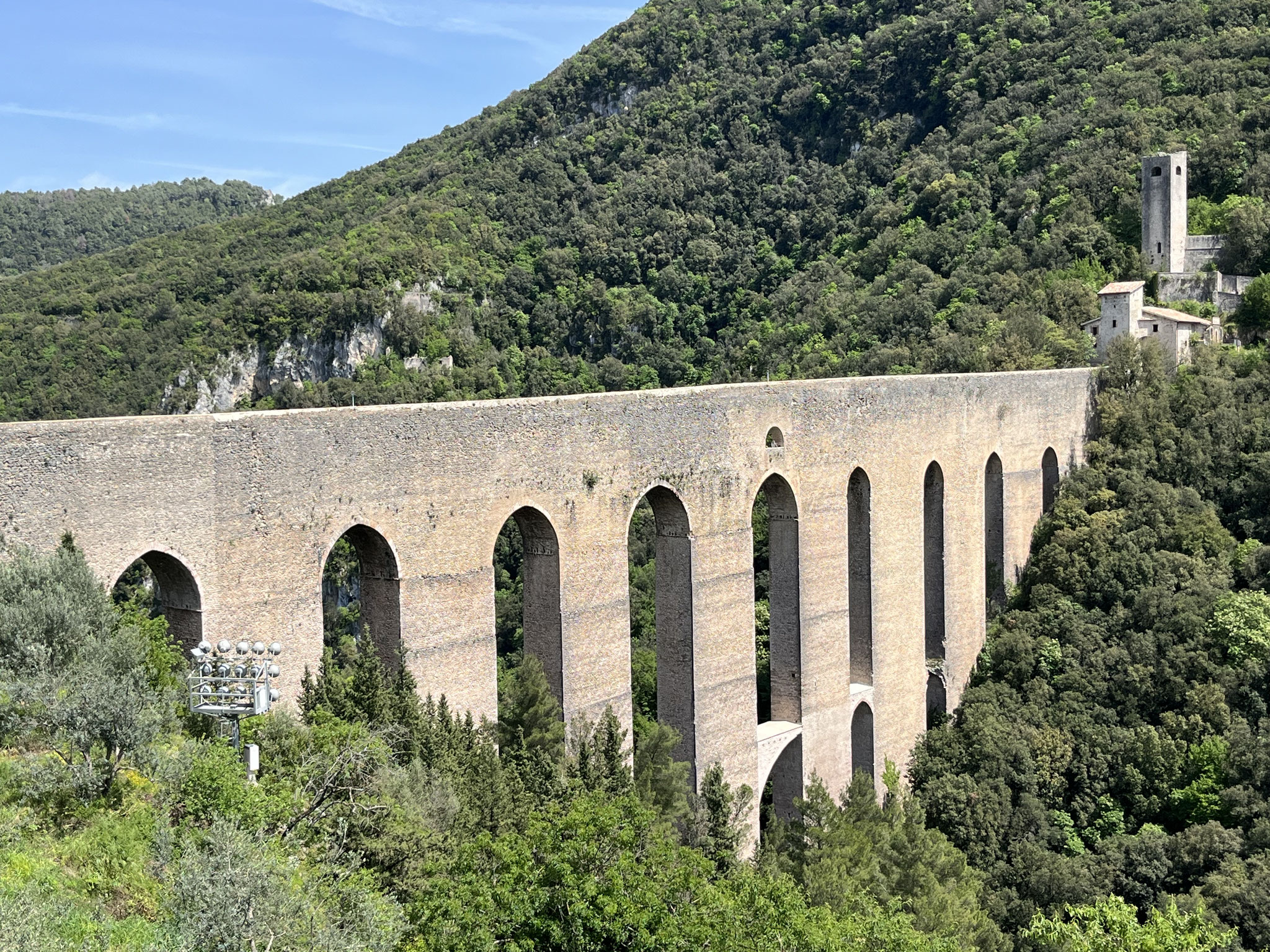 Unser Hauptziel ist das Aquädukt "Ponte delle Torri".