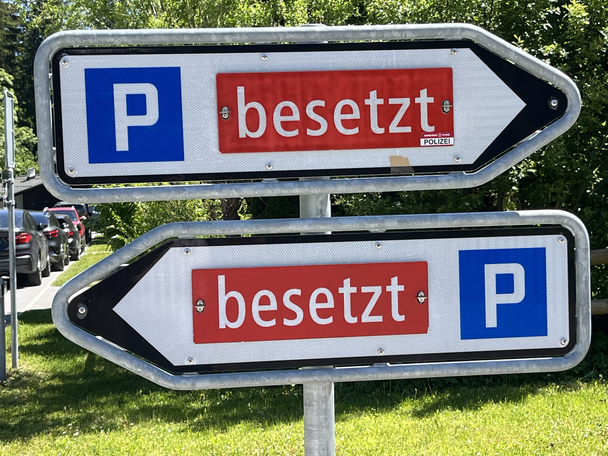 … parkierten Autos.