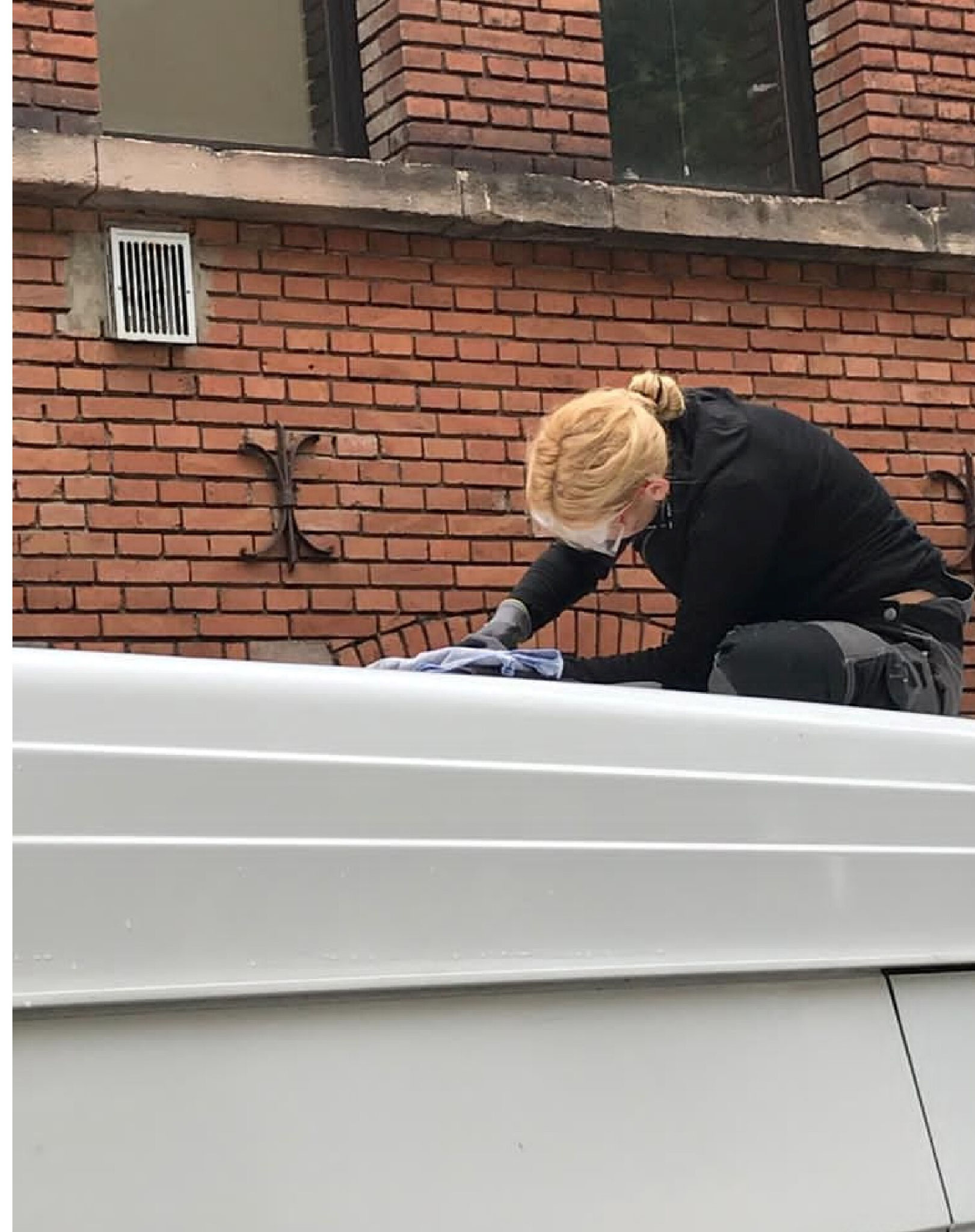 Zum Schluss großzügig Sikaflexen anbringen 