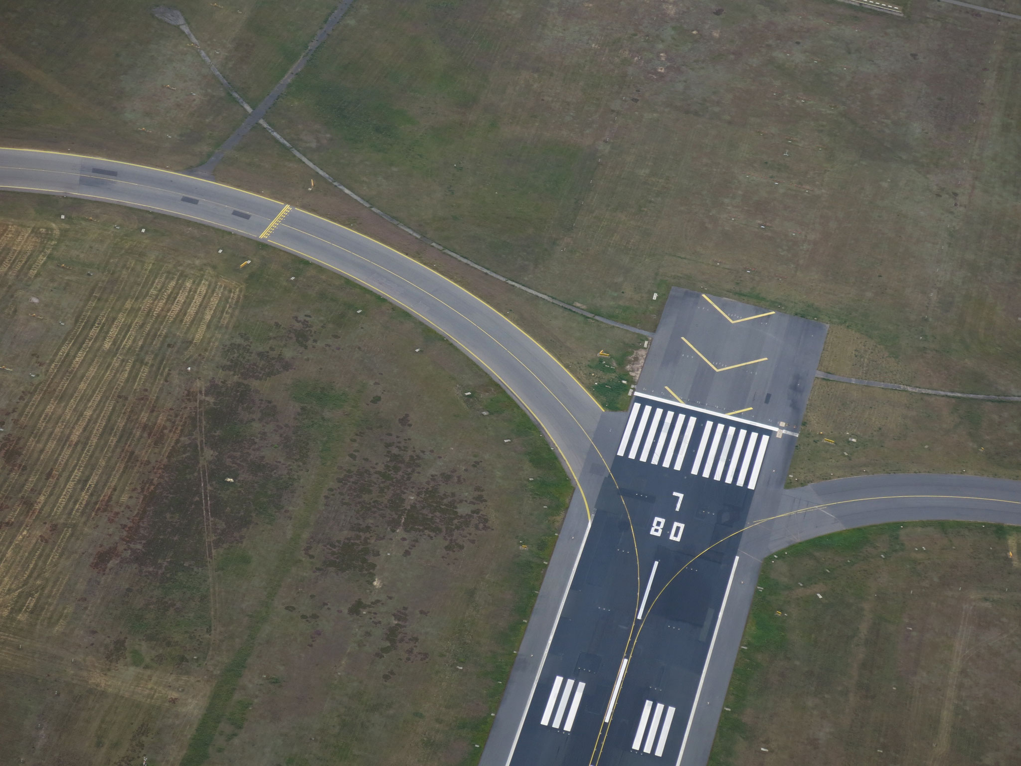 Blick auf das Pistenende in Tegel